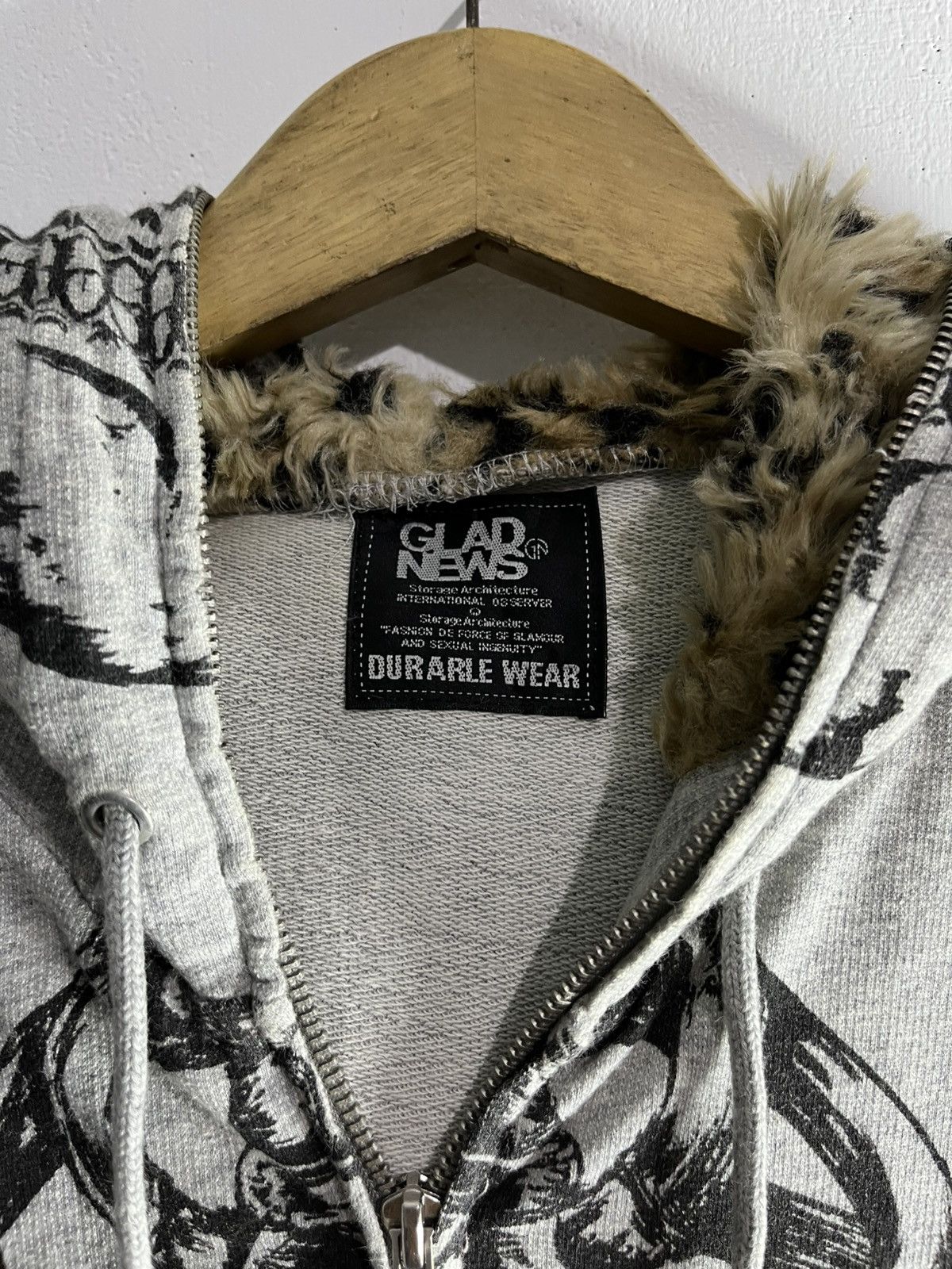 Hysteric Glamour 2000s glad news crazy skeleton studed faux fur hoodie Size US L / EU 52-54 / 3 - 11 Thumbnail