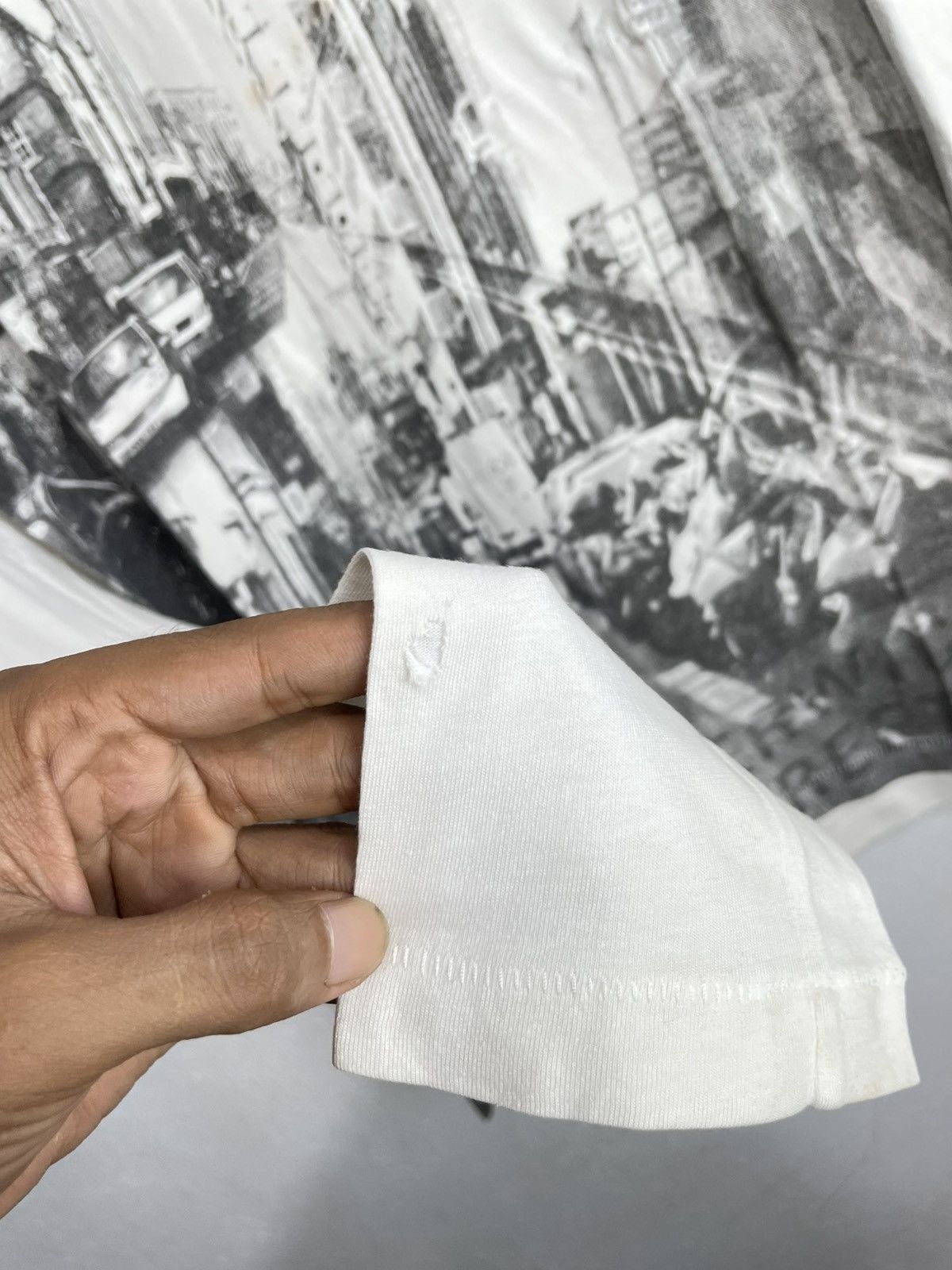 Katharine Hamnett London Archive hamnett Berwick Street City View Long Sleeve Size US L / EU 52-54 / 3 - 5 Thumbnail