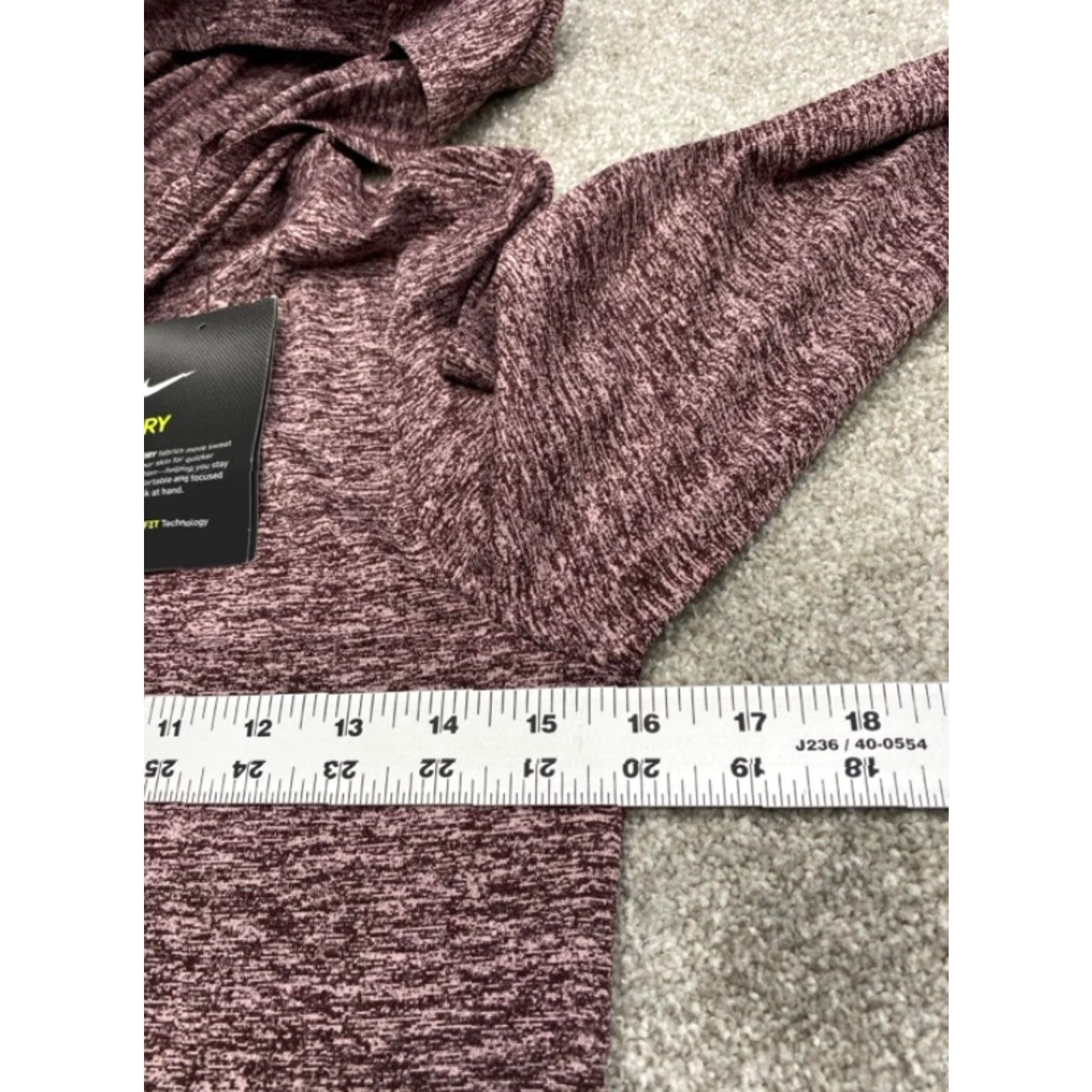 Nike VINTAGE Nike Women’s XS Legend Dri-fit Training Hoodie Heather Maroon 902098-653 Size XS / US 0-2 / IT 36-38 - 6 Thumbnail