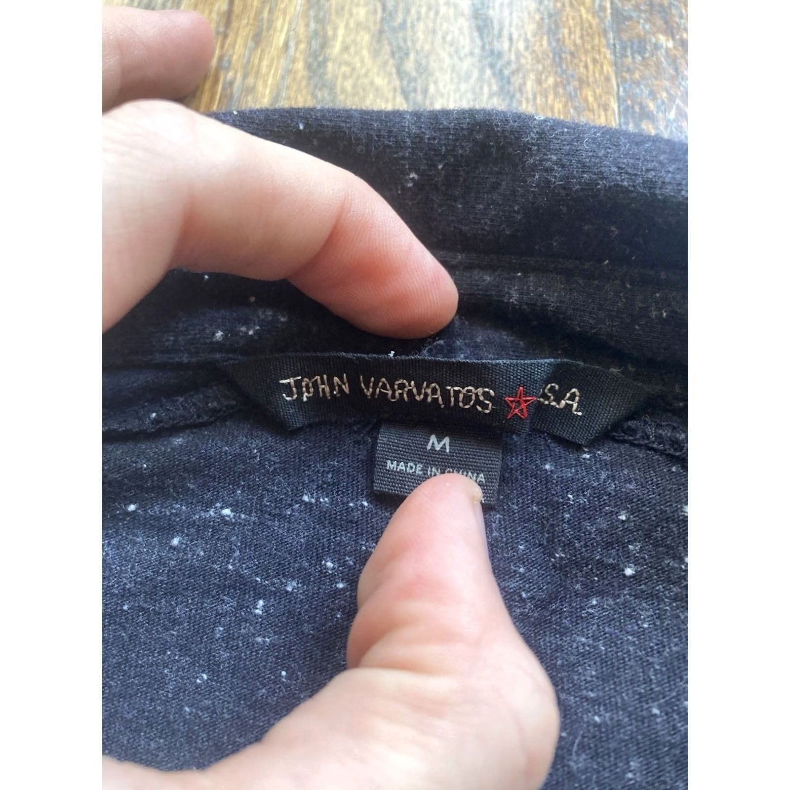John Varvatos John Varvatos USA Polo Shirt Mens Size Medium Dark Gray Speckled Front Pocket Size US M / EU 48-50 / 2 - 3 Thumbnail