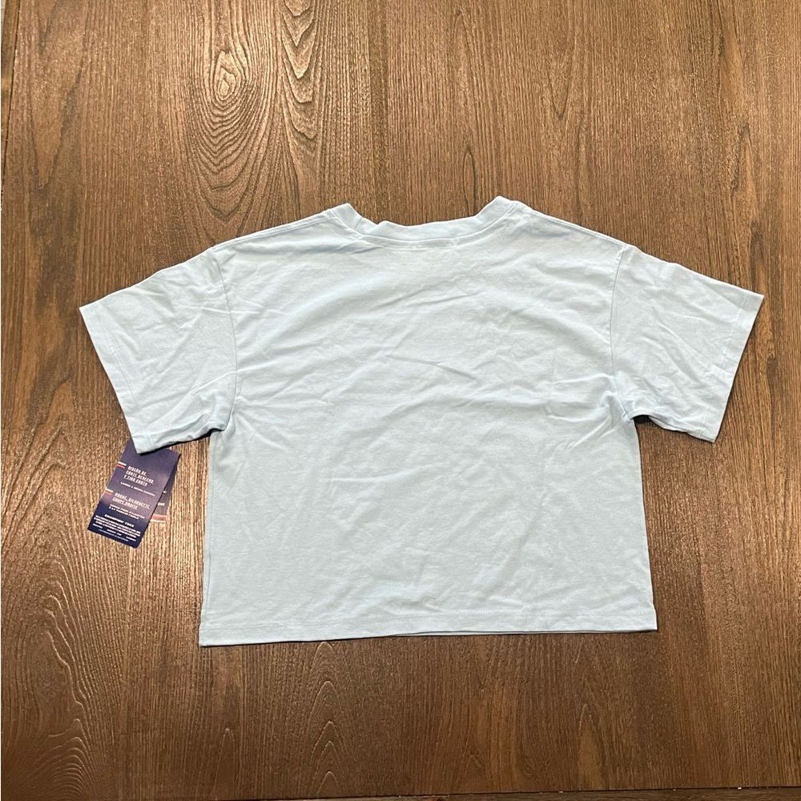 Champion NWT Champion Light Blue Graphic Crop Top - Size XS Size XS / US 0-2 / IT 36-38 - 4 Thumbnail