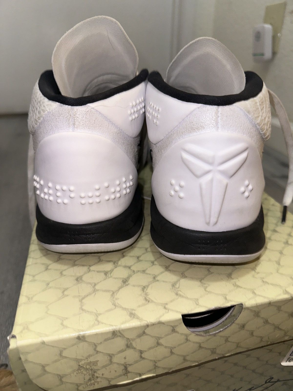 Nike Kobe AD TB PROMO Size US 11.5 / EU 44-45 - 1 Thumbnail