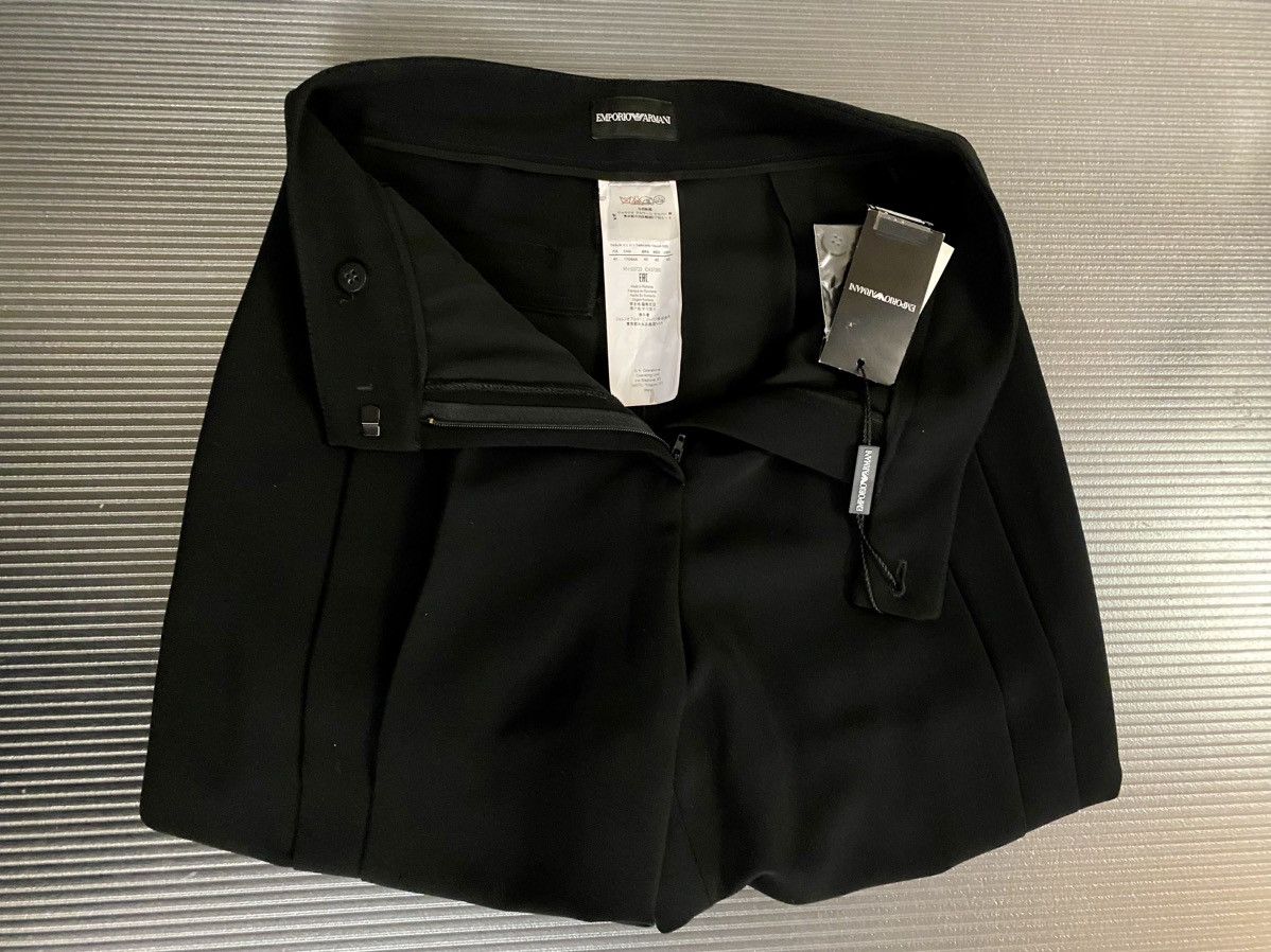 Emporio Armani Emporio Armani black dual full pleated leg shorts 40 New Size 27" / US 4 / IT 40 - 7 Thumbnail