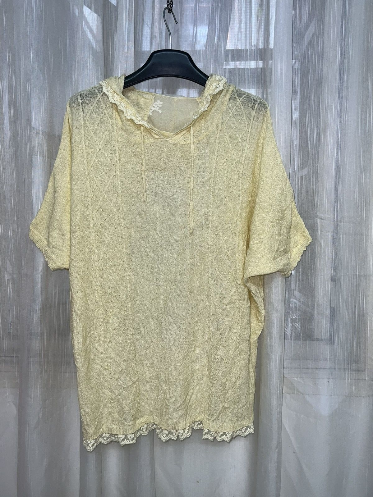 LIZ LISA Axes Femme pastel yellow knit poncho hoodie 🧝🏻‍♀️ Size ONE SIZE - 8 Thumbnail