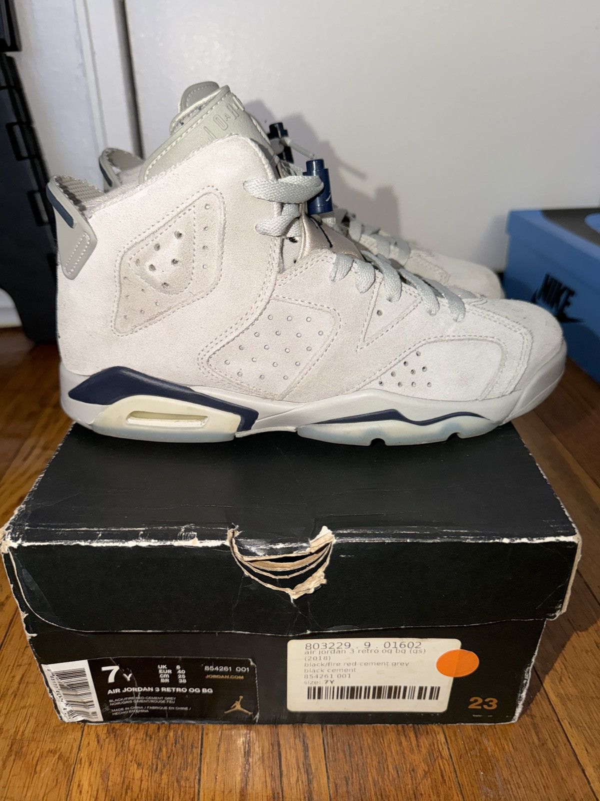 Jordan Brand Georegetown 6’s 6.5Y Size US 6.5 / EU 39-40 - 2 Thumbnail