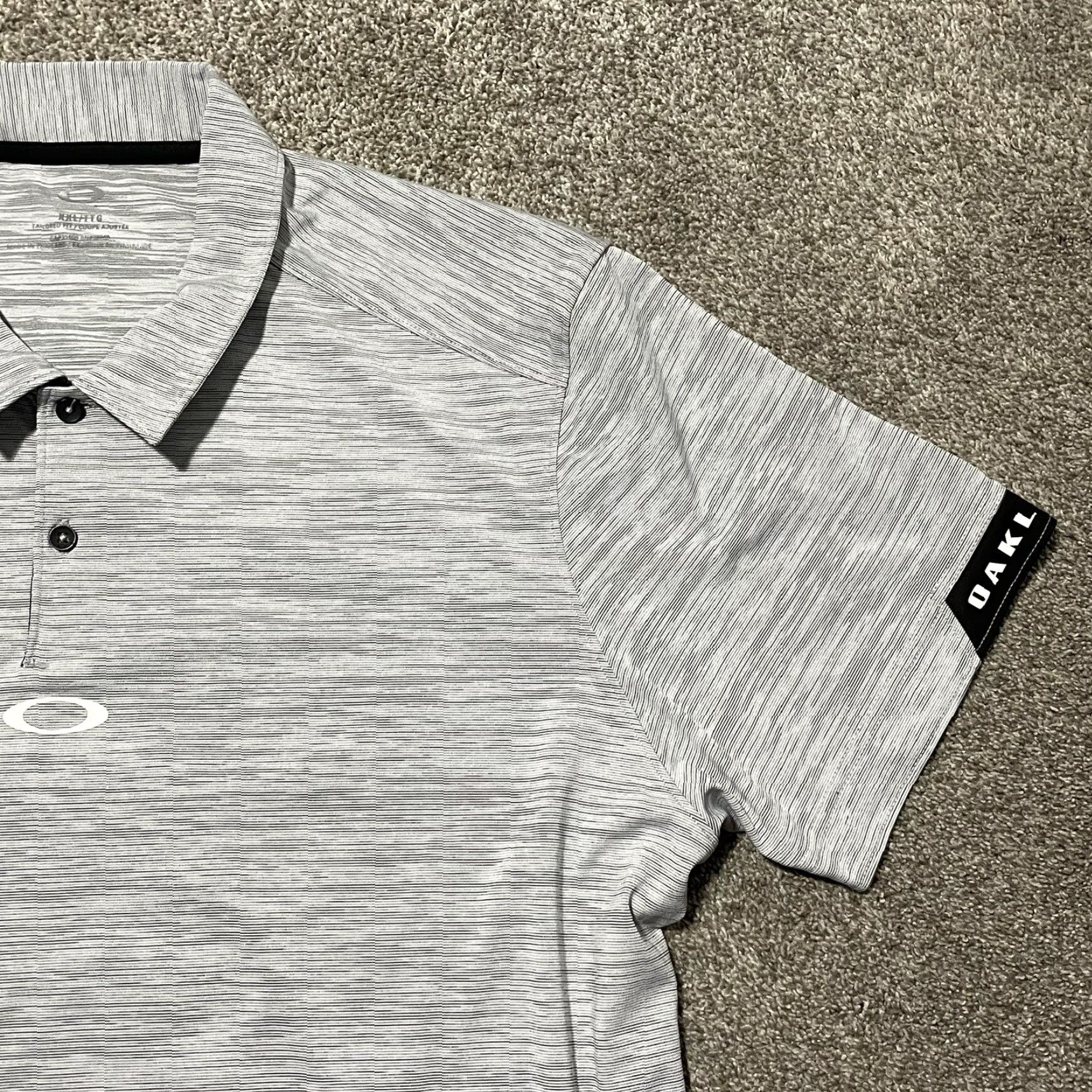 Oakley VINTAGE Oakley Men's Polo Shirt 2XL Athletic Fit Gray Sportswear Size US XXL / EU 58 / 5 - 2 Thumbnail