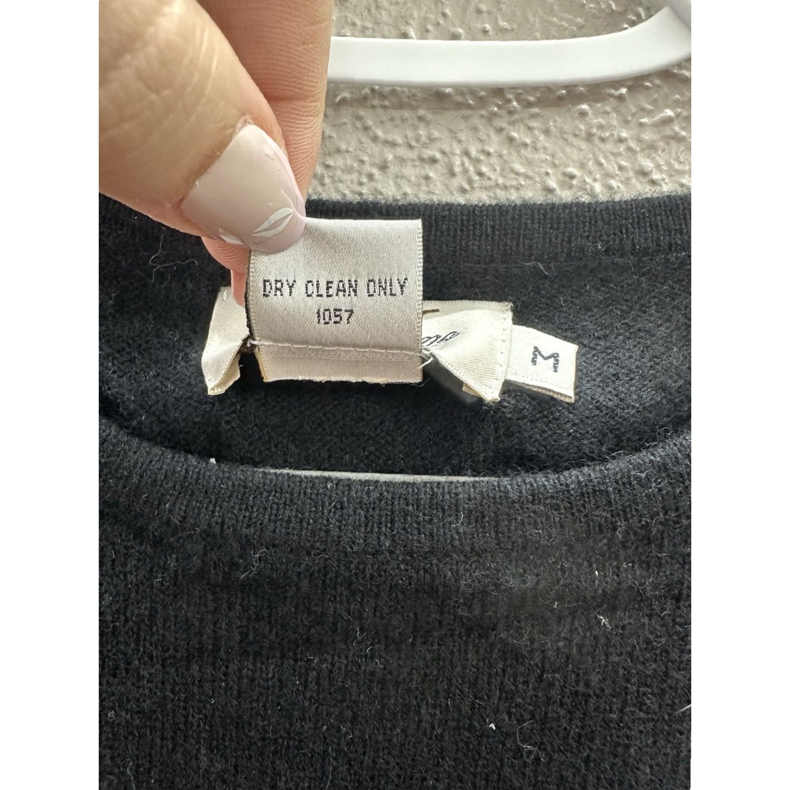 Vintage VINTAGE Verrazano Sweater Black 100% Cashmere Pullover Women's Medium Knit Long Sleeve All Seasons / Regular Fit / Dry Clean Only / 80s 90s - Womens Size M / US 6-8 / IT 42-44 - 4 Thumbnail