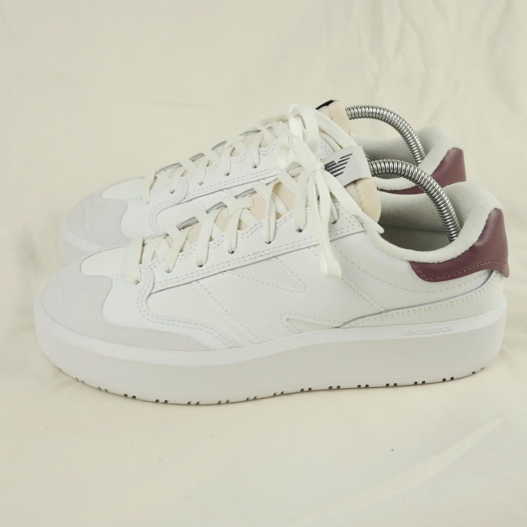 New Balance New Balance CT302 Shoes Mens 8.5 White Burgundy Sneakers Low Top CT302LI Size US M / EU 48-50 / 2 - 2 Thumbnail