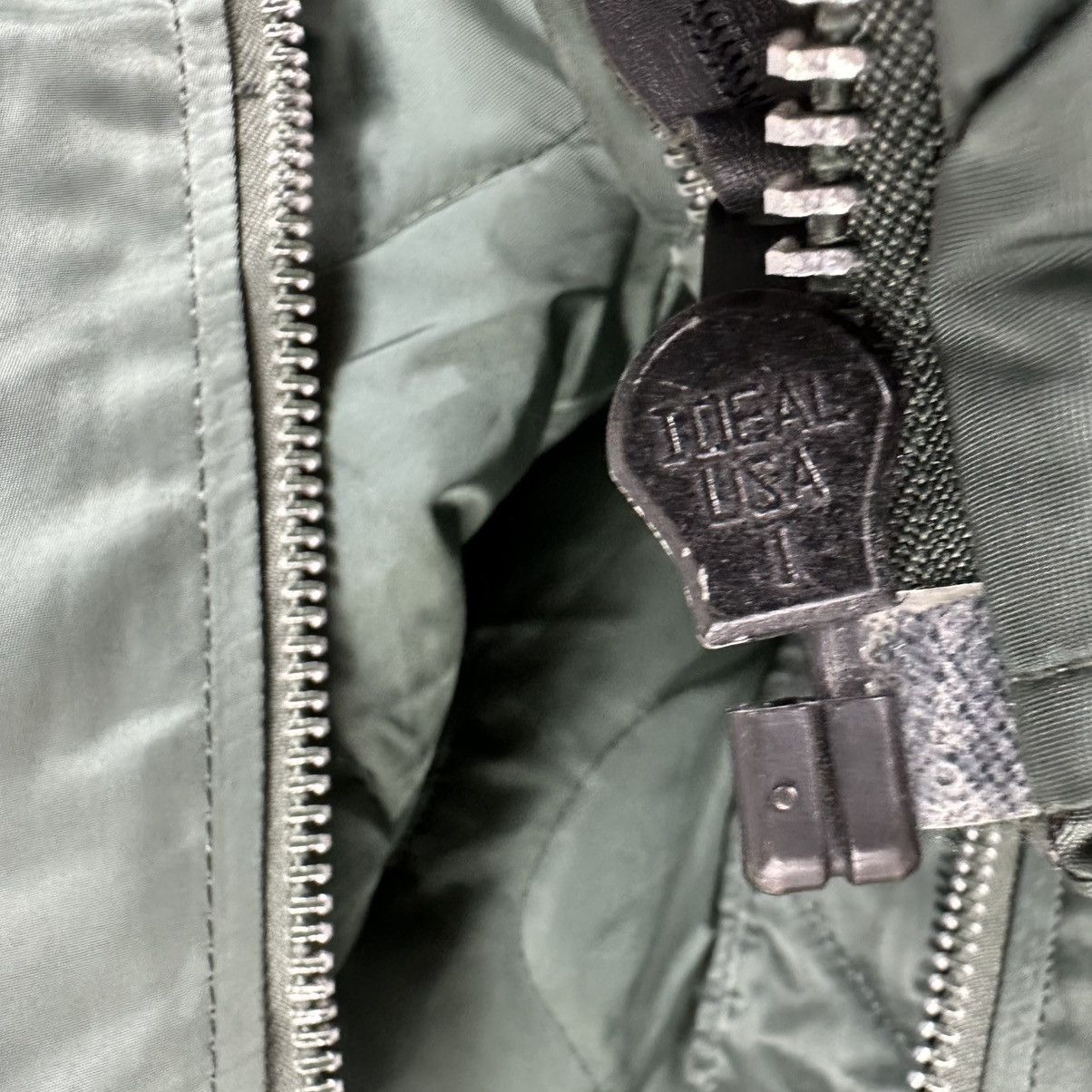 Alpha Industries ALPHA INDUSTRIES MA-1 BOMBER JACKET RIOT Size US L / EU 52-54 / 3 - 7 Thumbnail