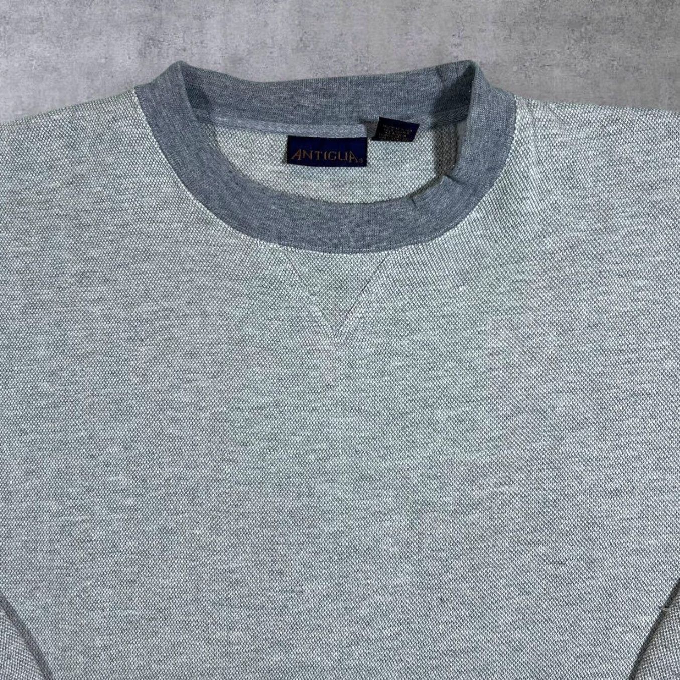 Vintage VINTAGE Antigua Classic Grey Cotton Polyester Blend Crewneck Sweatshirt L Mens XXL Measurements Pit to Pit 25" Length 27" Shoulder to Cuff 21" Gefahr? Size US L / EU 52-54 / 3 - 3 Thumbnail