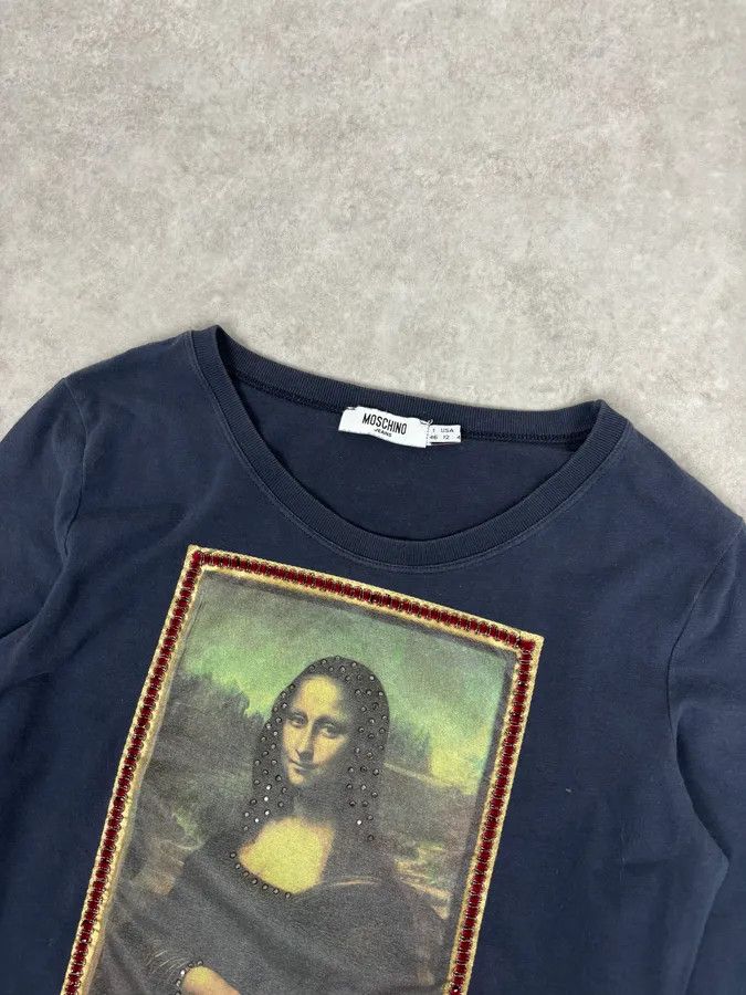 Moschino 2000s Moschino Navy Mona Lisa Studded Graphic Longsleeve T-Shirt Size XS / US 0-2 / IT 36-38 - 4 Thumbnail