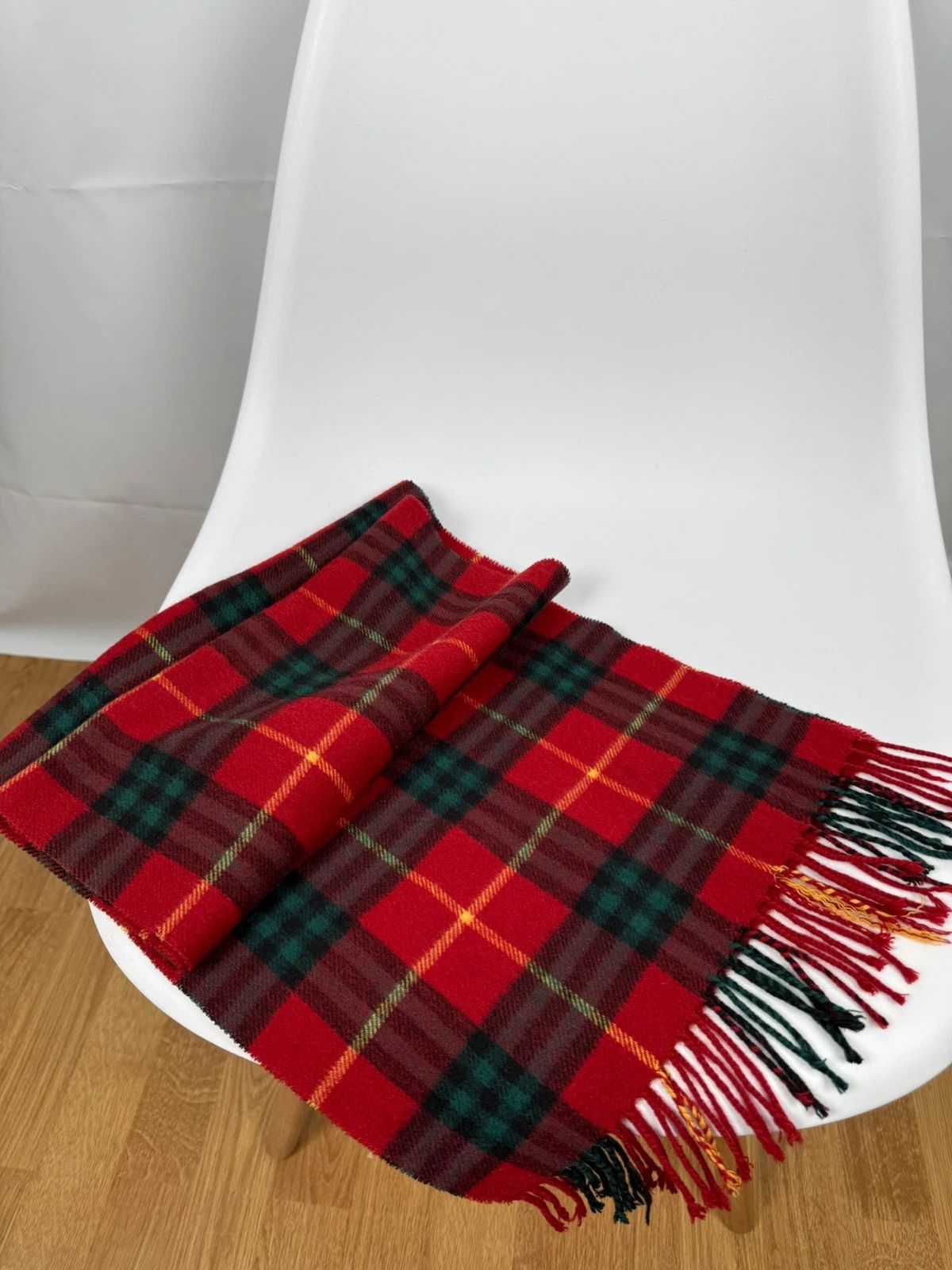 Burberry Burberry Vintage Burberrys Scarf 100% Cashmere Plaid Check Size ONE SIZE - 6 Thumbnail