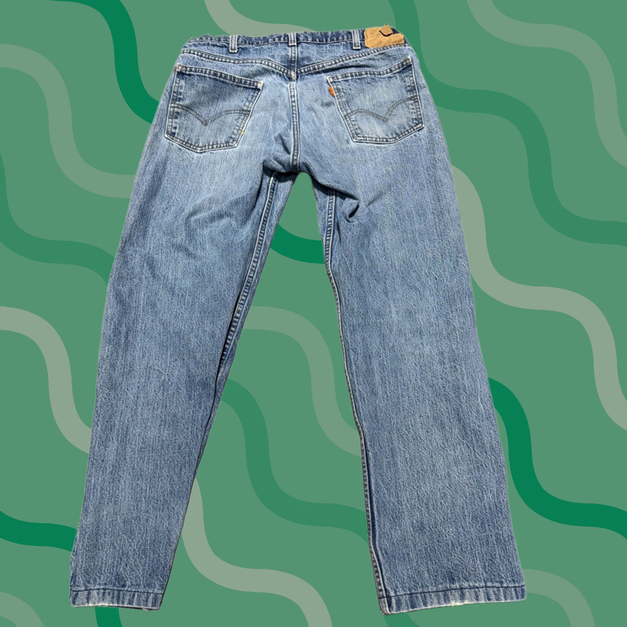 Levi's VINTAGE Levi's 505 Jeans Mens 34x28 Light Wash Blue Orange Tab Straight Leg USA Size US 34 / EU 50 - 1 Thumbnail