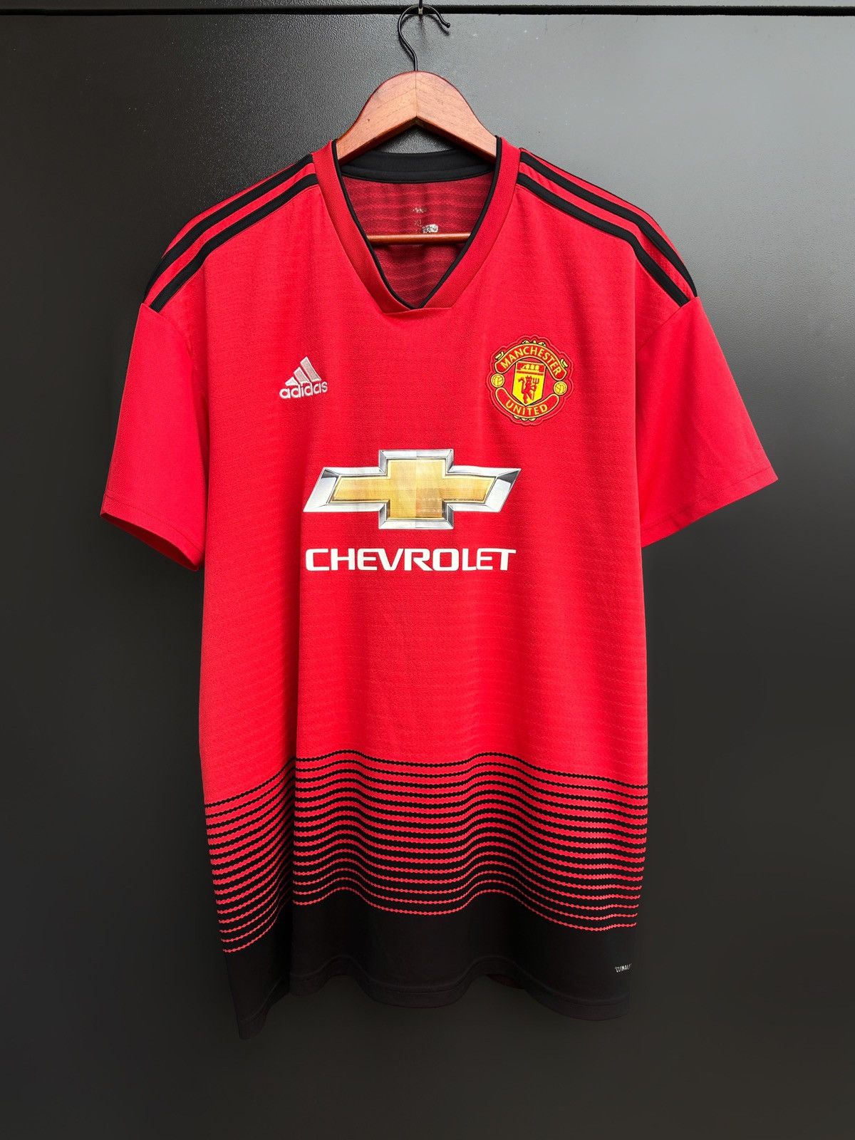 Adidas MANCHESTER UNITED 2018 2019 HOME FOOTBALL SHIRT KIT JERSEY Size US XL / EU 56 / 4 - 1 Thumbnail