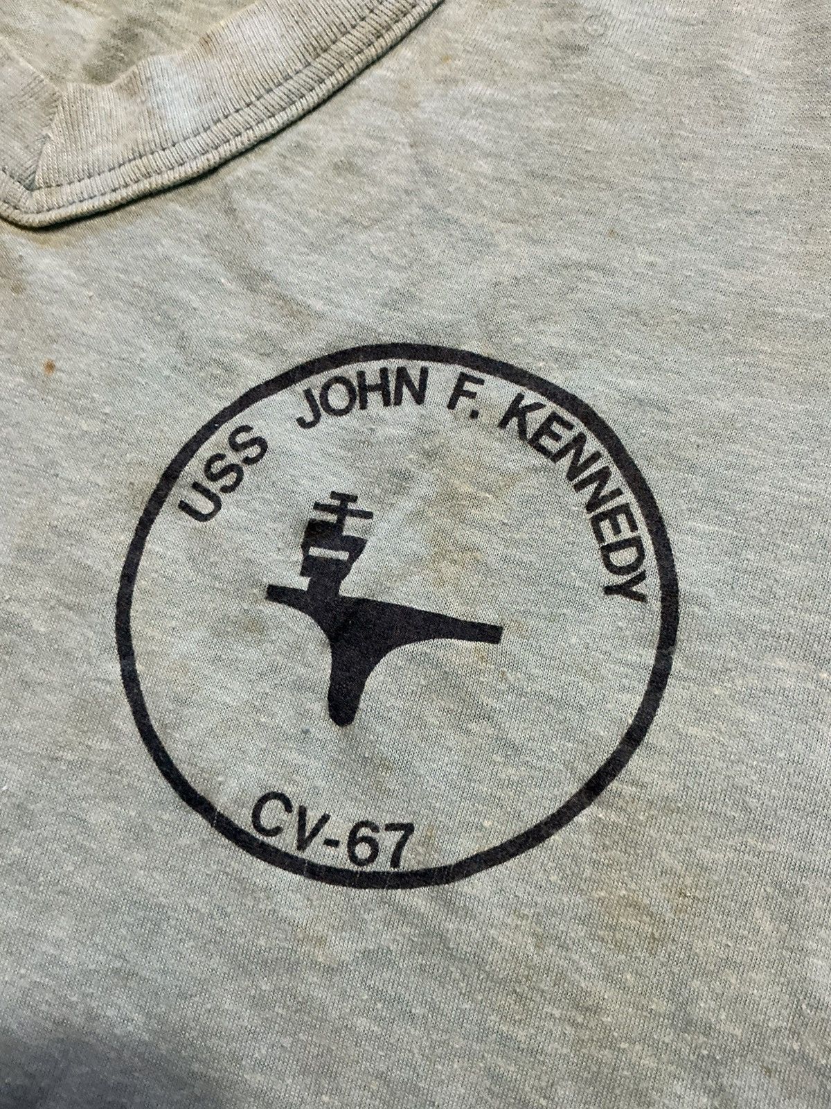 Vintage Vintage 70s USS John F. Kennedy CV-67 NightshirtT-Shirt. Size US L / EU 52-54 / 3 - 1 Thumbnail