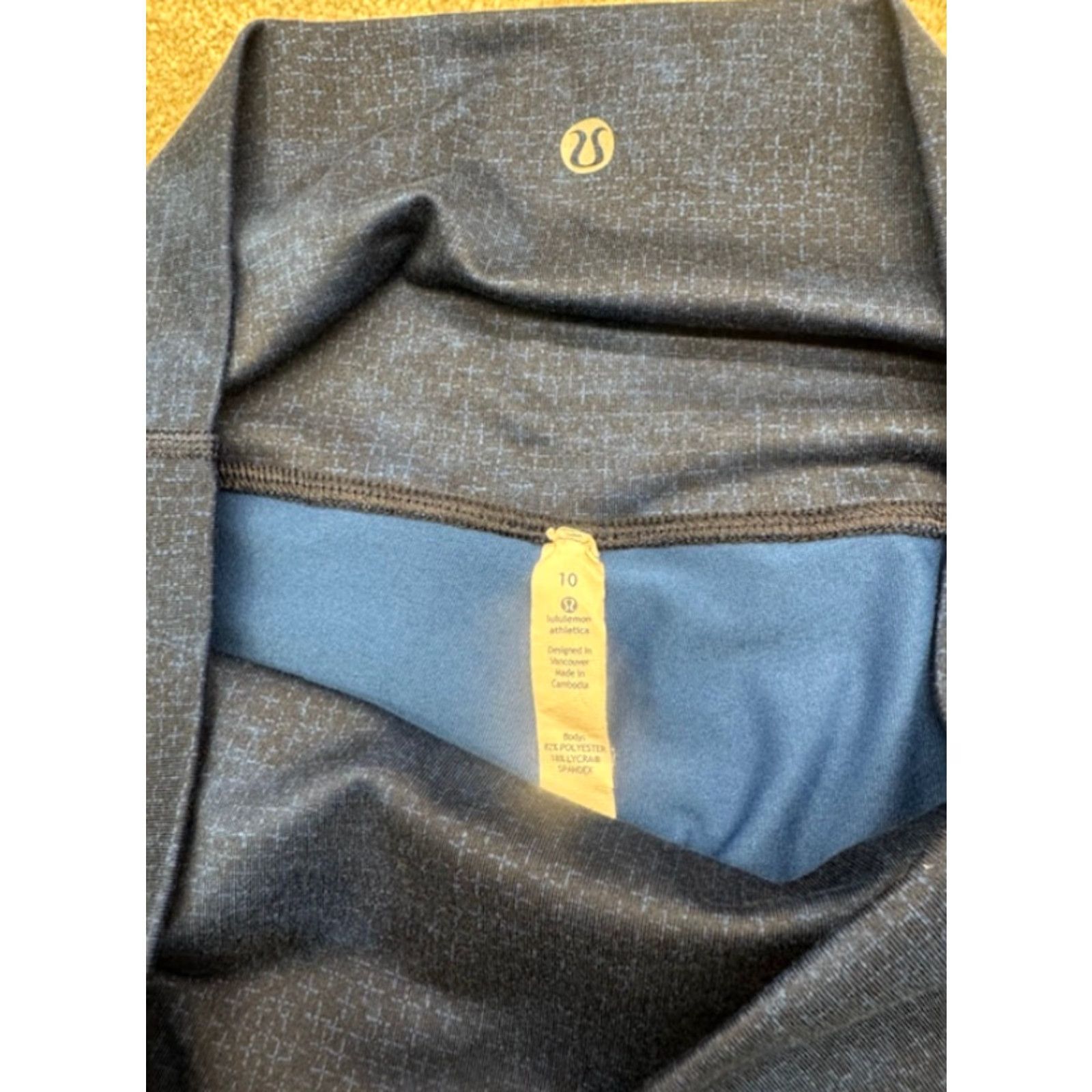 Lululemon Lululemon Wunder Under Crop Leggings High Rise Luxtreme Size 10 Black Blue 6274 - Womens Athletic Cropped Leggings, 22 in Inseam, Activewear, Skinny Size 32" / US 10 / IT 46 - 5 Thumbnail