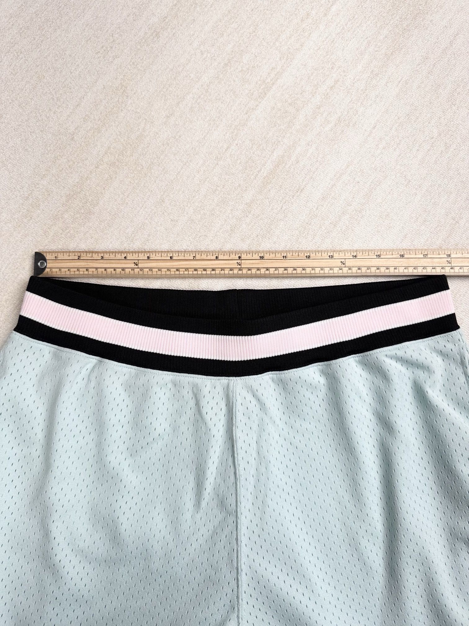 Mitchell & Ness × Supreme basketball shorts Size US 34 / EU 50 - 3 Thumbnail