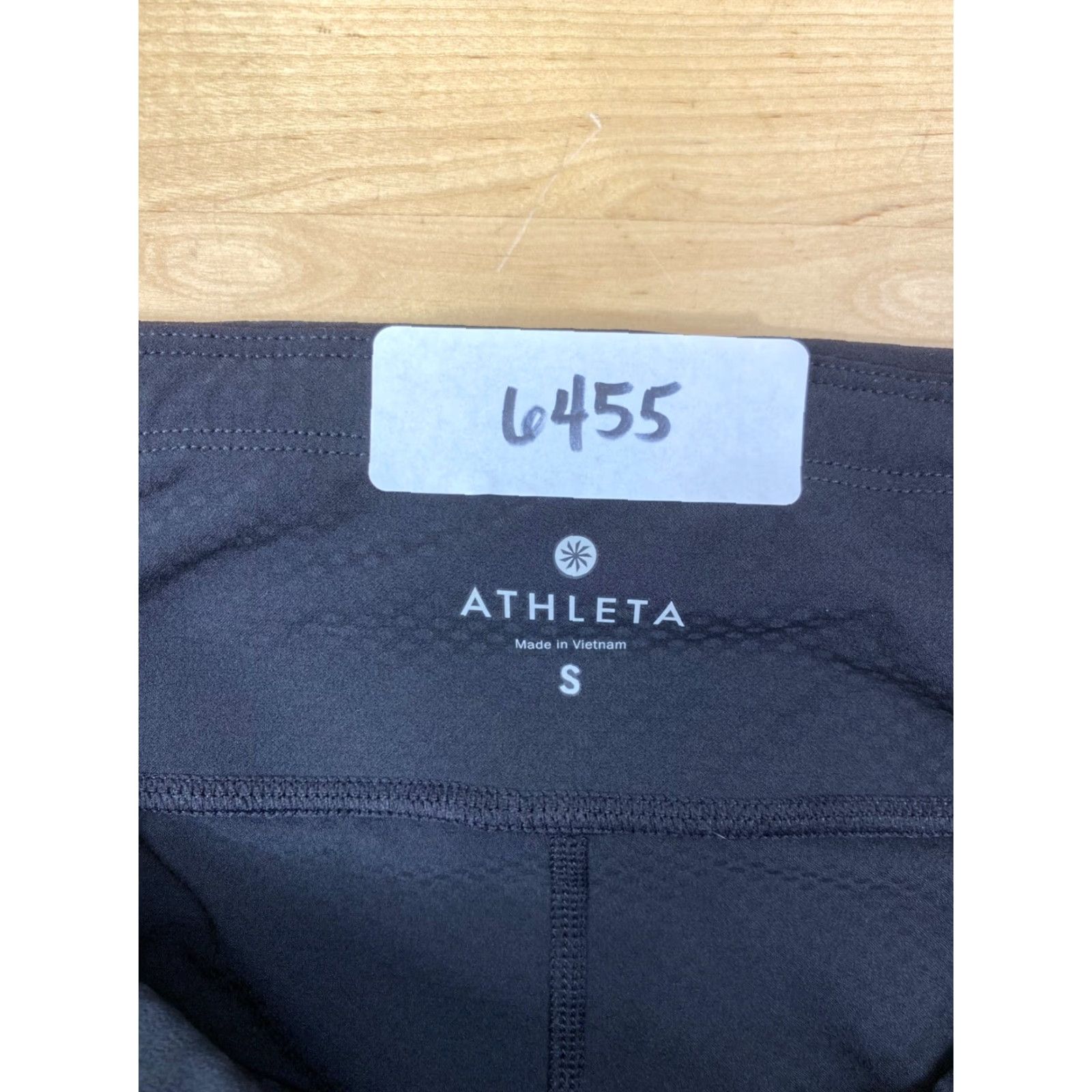 Athleta Athleta Women Capri Leggings S Black Pockets Activewear Size 28" / US 6 / IT 42 - 3 Thumbnail