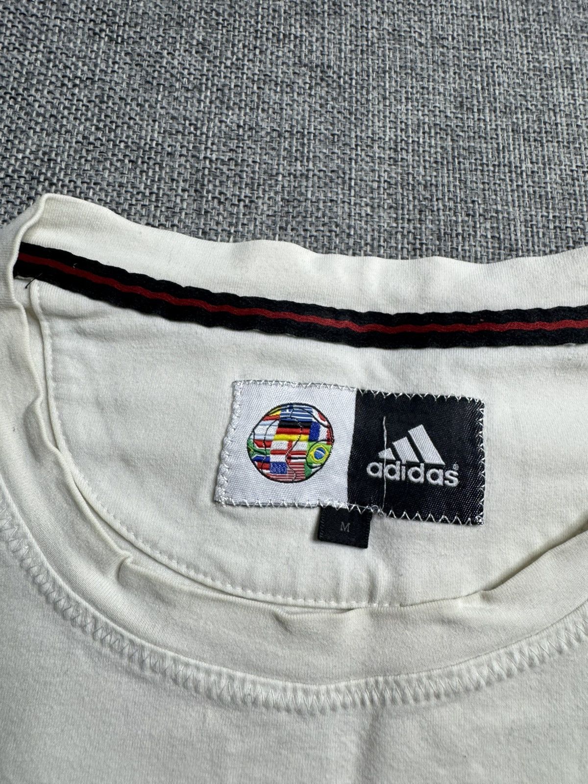 Adidas Vintage Adidas Big Logo white T-Shirt world’s game Size US M / EU 48-50 / 2 - 3 Thumbnail