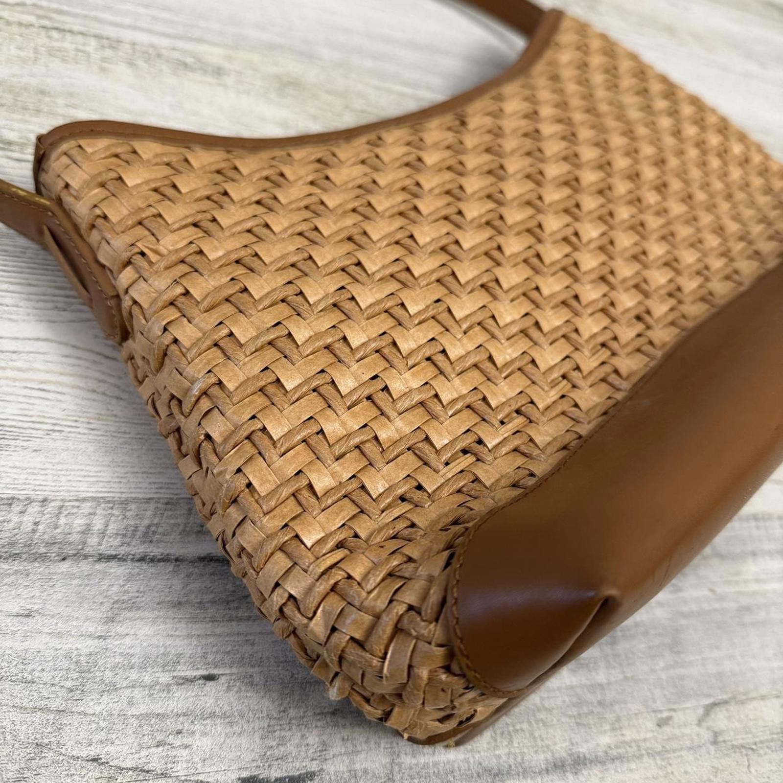 Nine West Woven tan and brown shoulder boho shoulder nine west purse Size ONE SIZE - 4 Thumbnail
