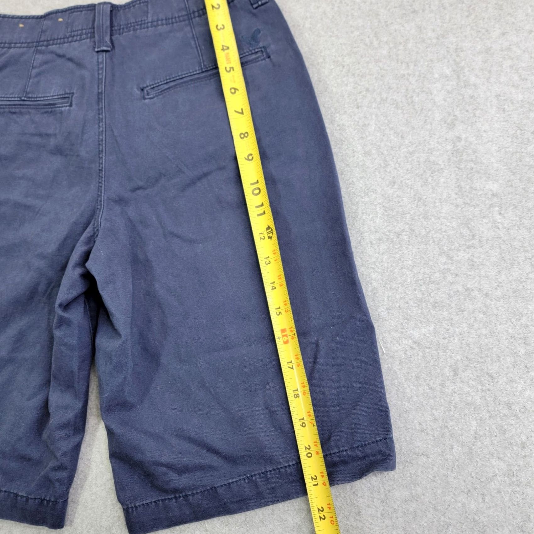 American Eagle Outfitters VINTAGE American Eagle Longboard Shorts Mens 26 navy Y2K chino Size US 26 / EU 42 - 7 Thumbnail