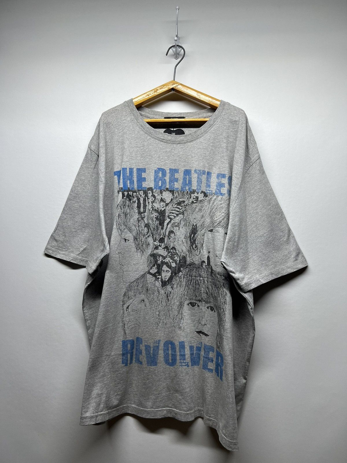 Band Tees × Vintage Vintage 3XL The Beatles Revolver Big Logo T-Shirt 00’s Size US XXL / EU 58 / 5 - 1 Thumbnail