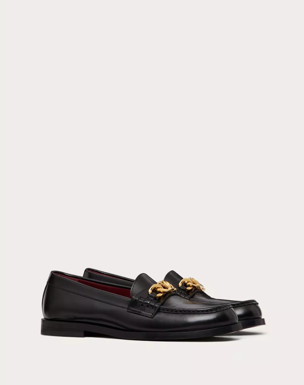 Valentino o1s1wg110426 Vlogo Chain Calfskin Loafers in Black Size US 6 / IT 36 - 2 Thumbnail