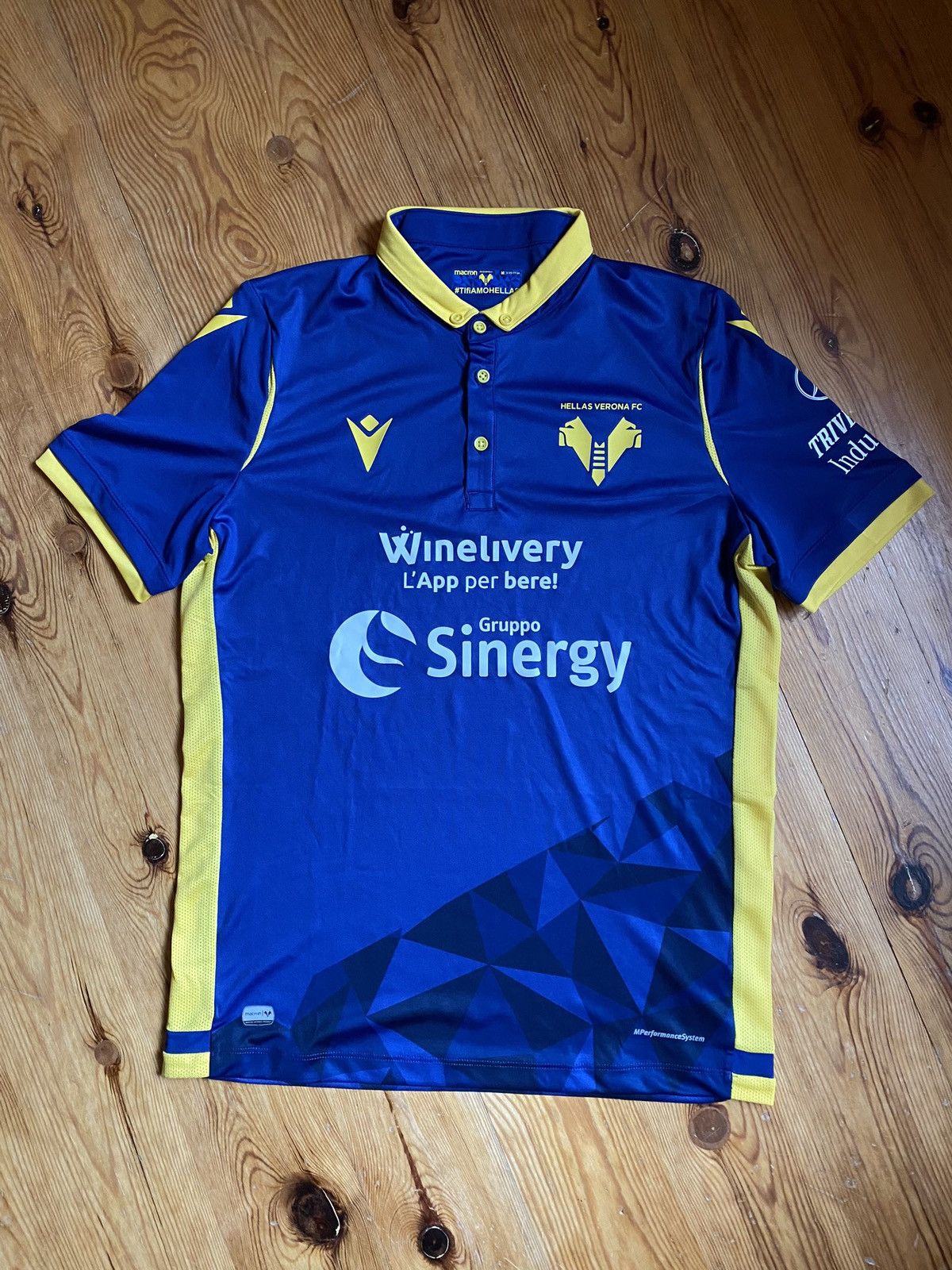 Macron Macron Hellas Verona 2020/2021 football jersey Size US M / EU 48-50 / 2 - 1 Thumbnail