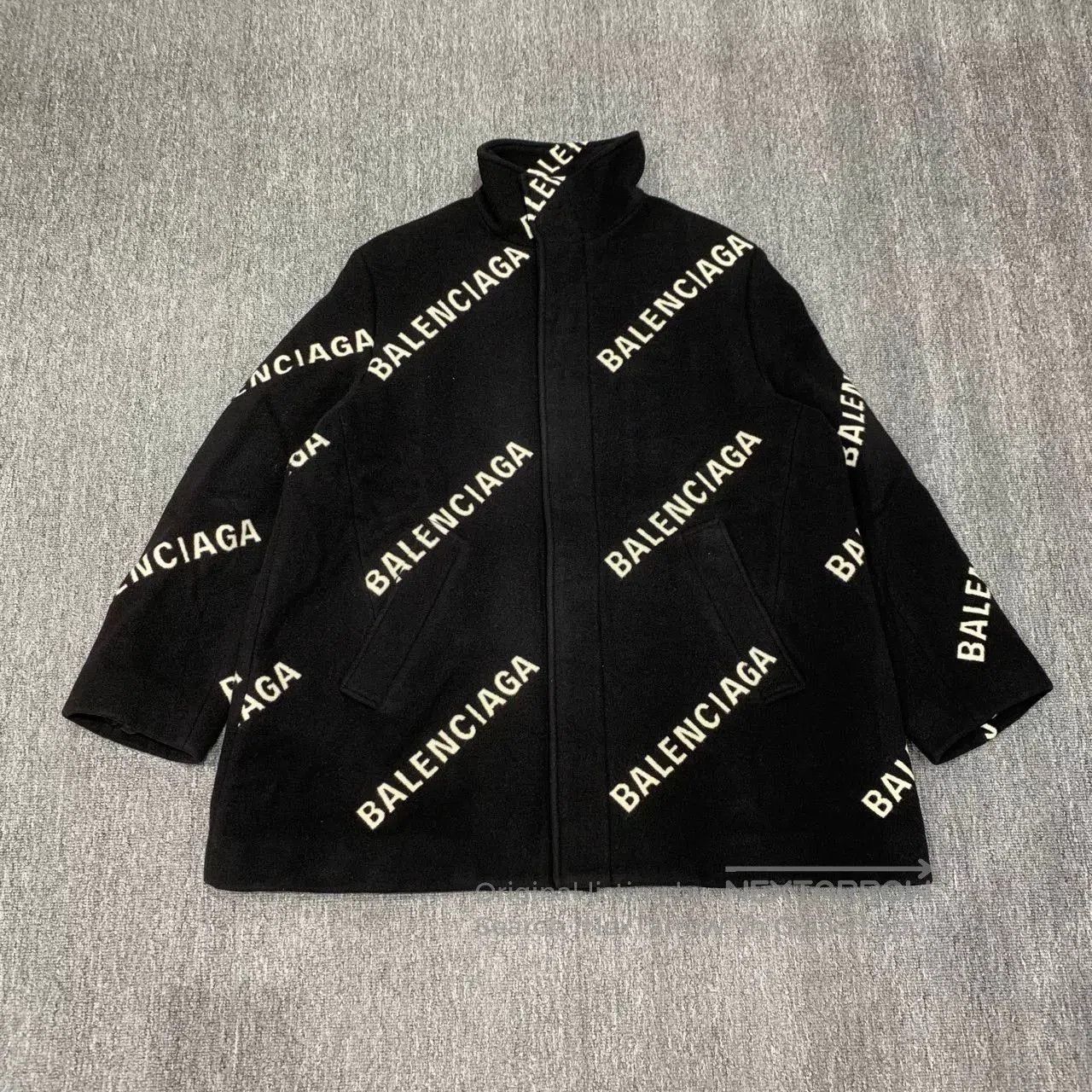 Balenciaga Balenciaga Black Wool Printed Coat. Size XXS / US 00 / IT 34 - 1 Thumbnail