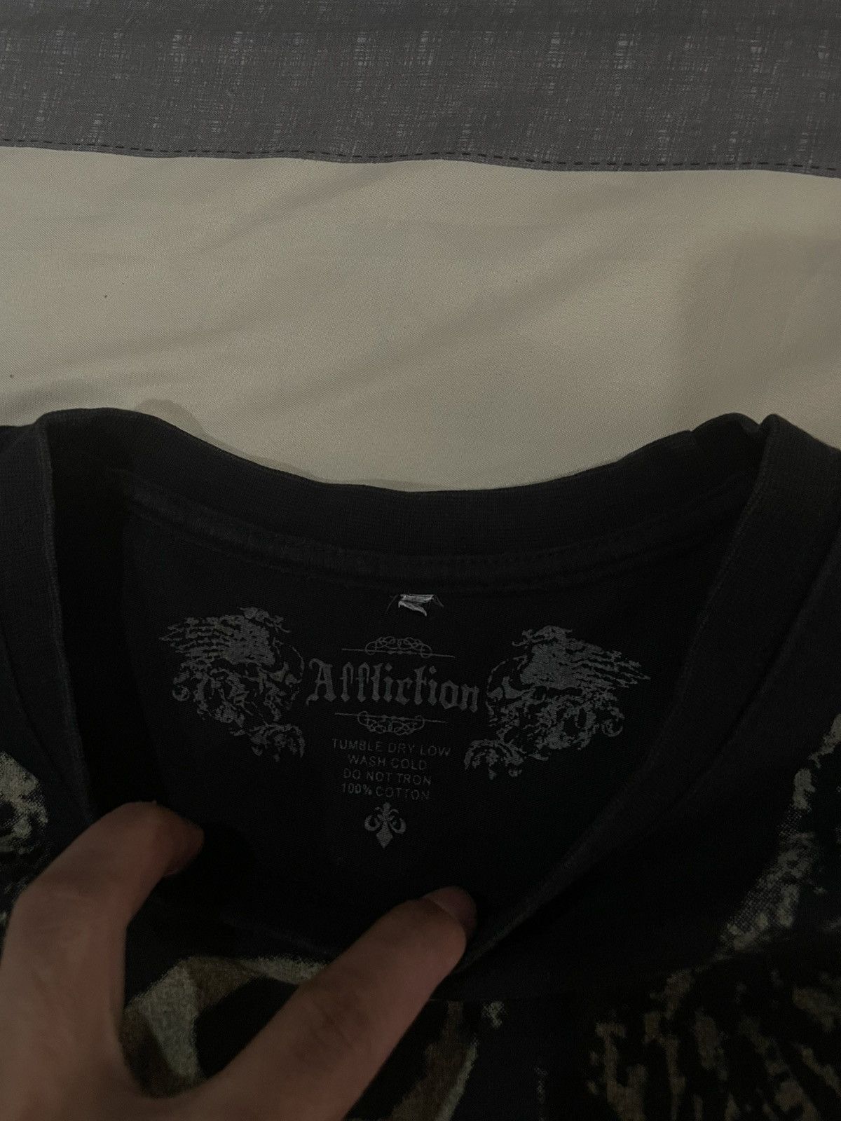 Affliction Combo vtg y2k affiliction aop tee Size US L / EU 52-54 / 3 - 4 Thumbnail