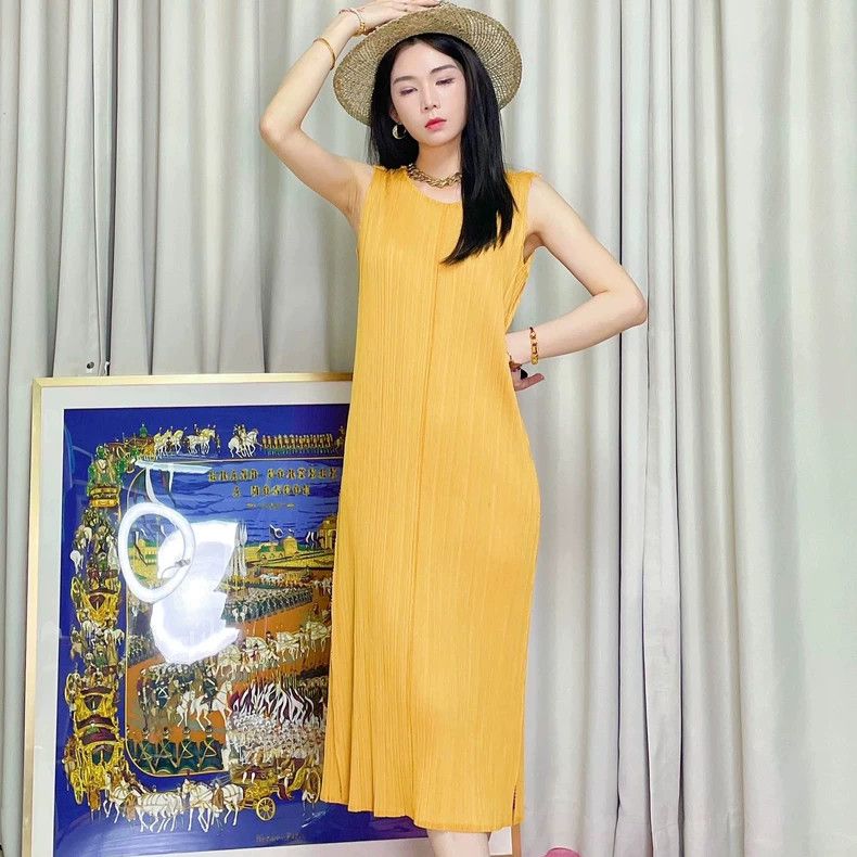Issey Miyake Issey Miyake size:1 A long sleeveless dress with a yellow Size S / US 4 / IT 40 - 1 Thumbnail