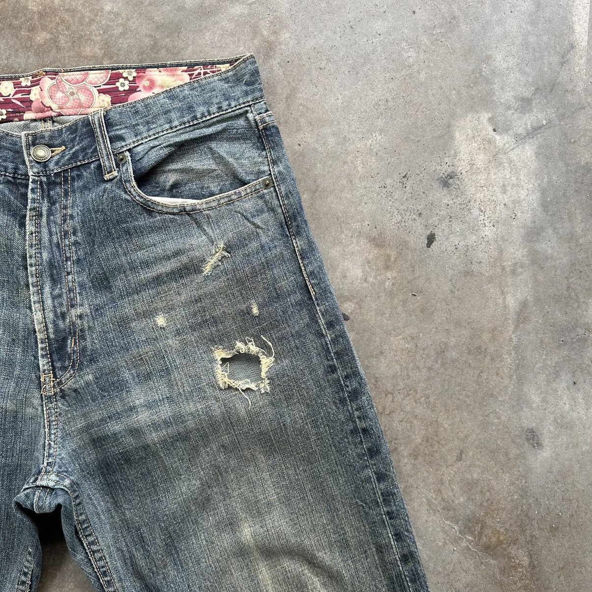 Japanese Brand Vintage Japanese Distressed Faded Rusty Denim Jean Pant W31 Size US 31 - 5 Thumbnail