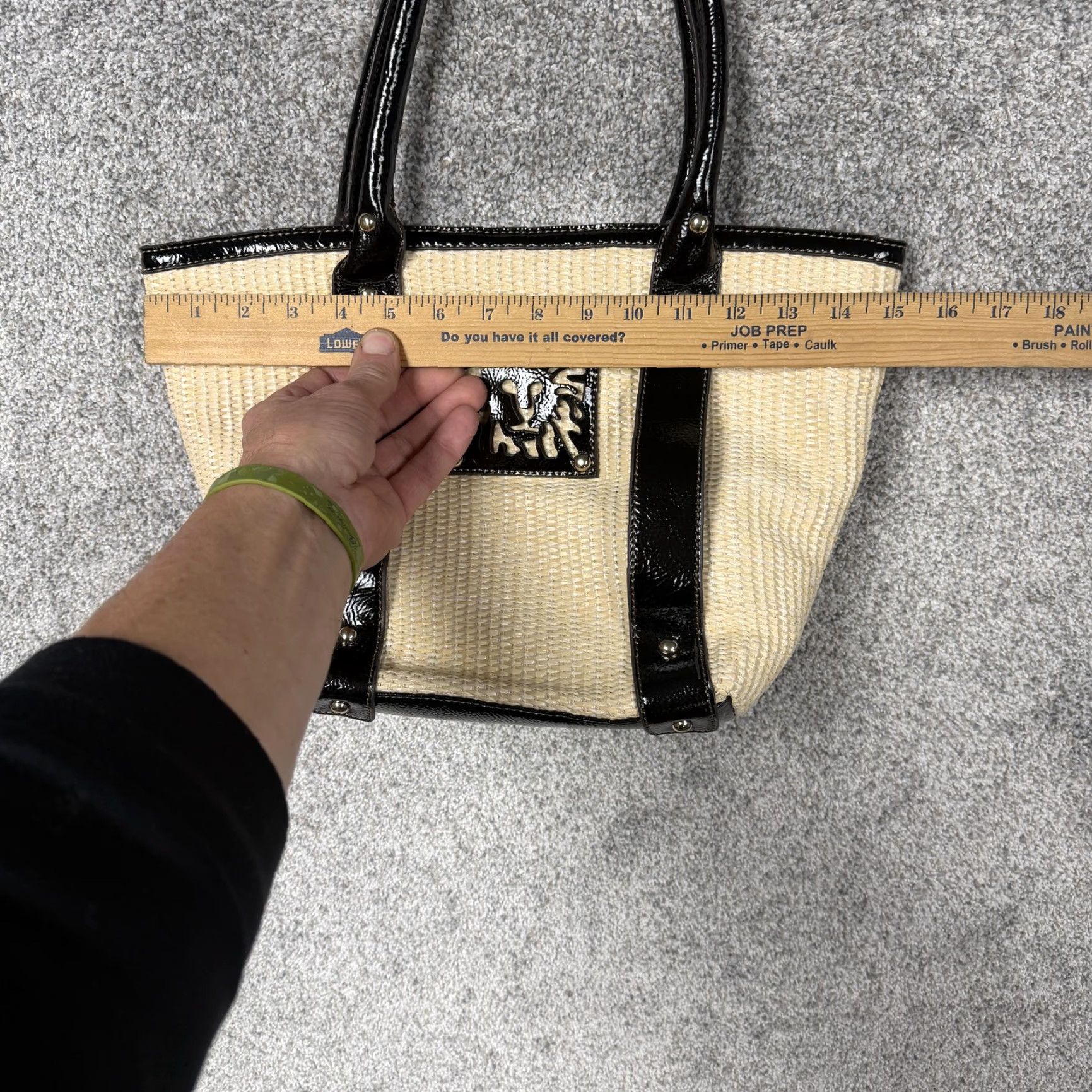 Anne Klein AK Anne Klein Lion Logo Straw Purse Cream Black Patent Trim Chic Beach Preppy Size ONE SIZE - 3 Thumbnail