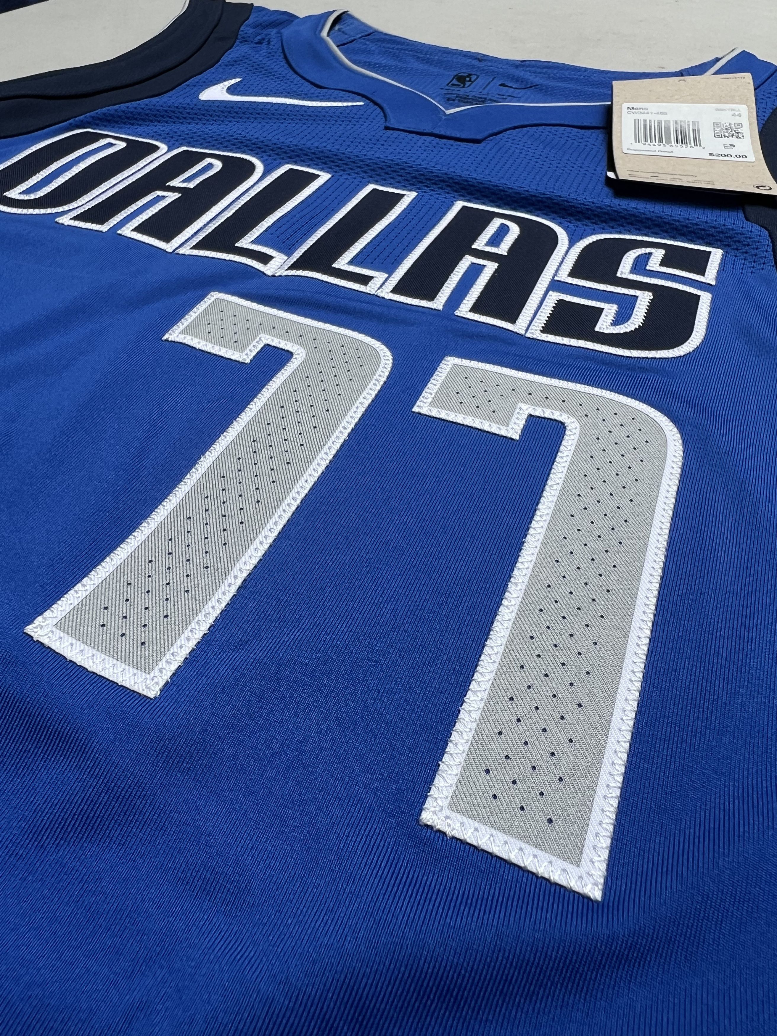 NBA × Nike Luka Doncic Dallas Mavericks 2024/2025 Icon Authentic Jersey Size US M / EU 48-50 / 2 - 3 Thumbnail