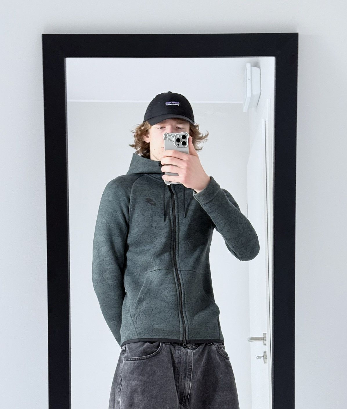 Nike Nike Tech Fleece Y2K streetwear avantgarde zip hoodie Size US S / EU 44-46 / 1 - 1 Thumbnail