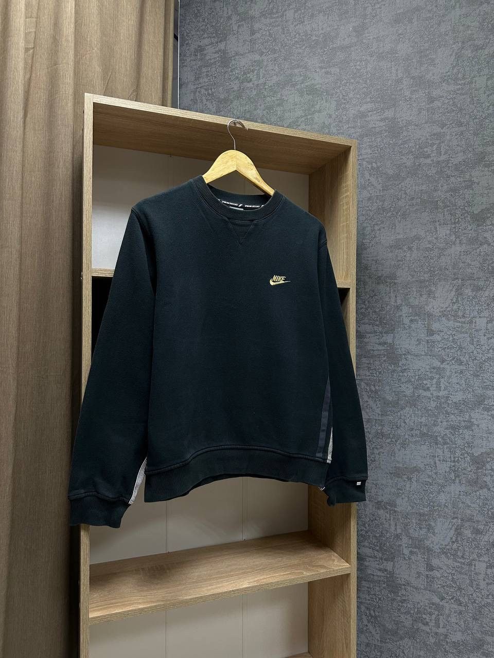 Nike × Nike ACG × Vintage Vintage Nike Black Big Logo Sweatshirt Size US S / EU 44-46 / 1 - 3 Thumbnail