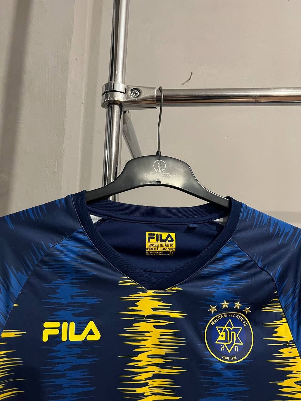Fila 2021/22 MACCABI TEL AVIV HOME SOCCER JERSEY FOOTBALL SHIRT L Size US L / EU 52-54 / 3 - 4 Thumbnail