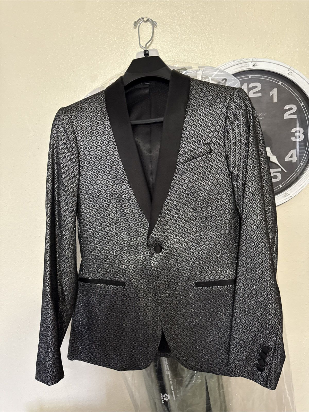 Designer Diamond-Patterned Black Tuxedo Jacket with Satin Lapel Size 40S - 1 Thumbnail