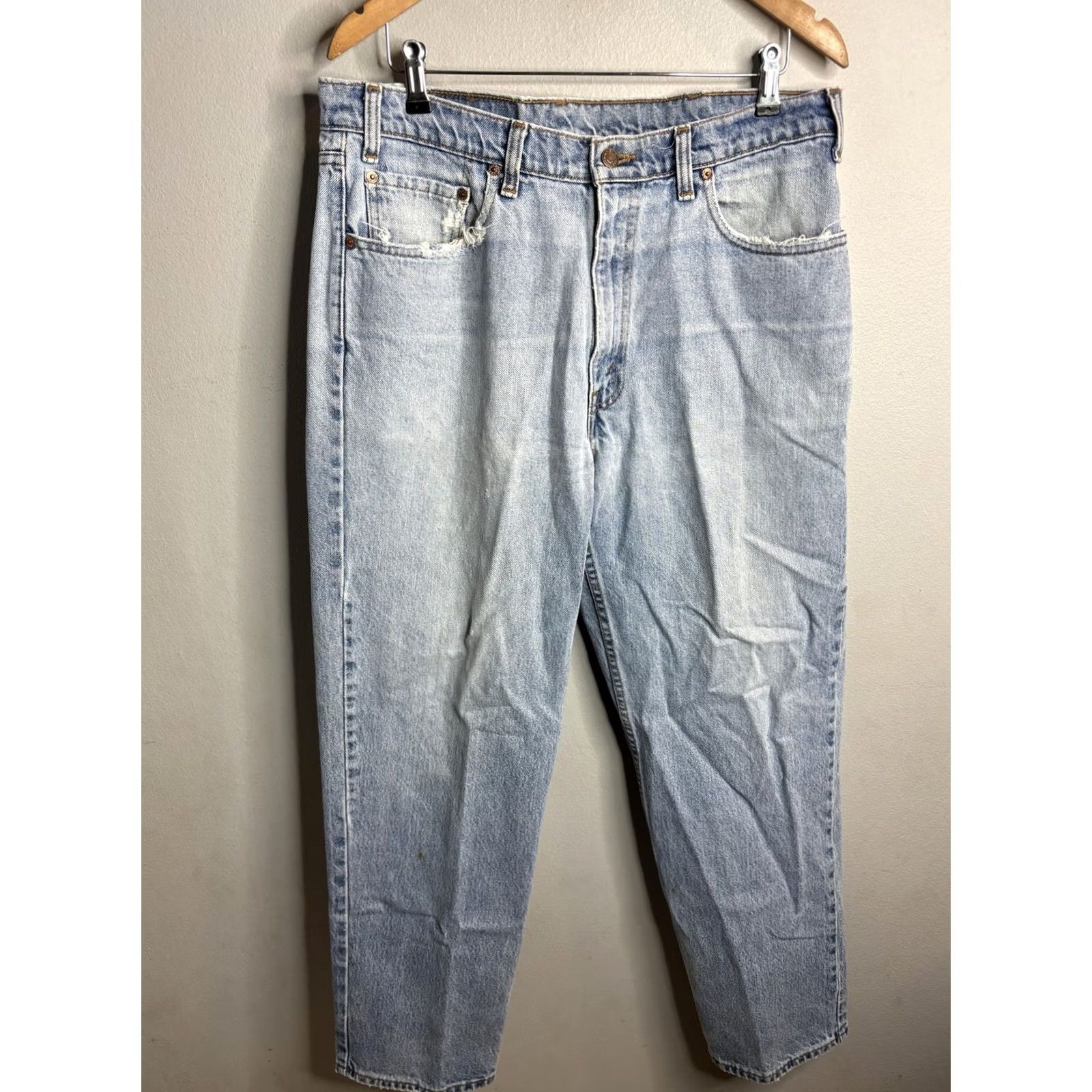 Levi's Levi's 550 Jeans Mens 36x32 Light Blue Relaxed Tapered Distressed Canada Leather Patch Logo 5-Pocket Denim Shirt/Jeans Style Size US 36 / EU 52 - 6 Thumbnail