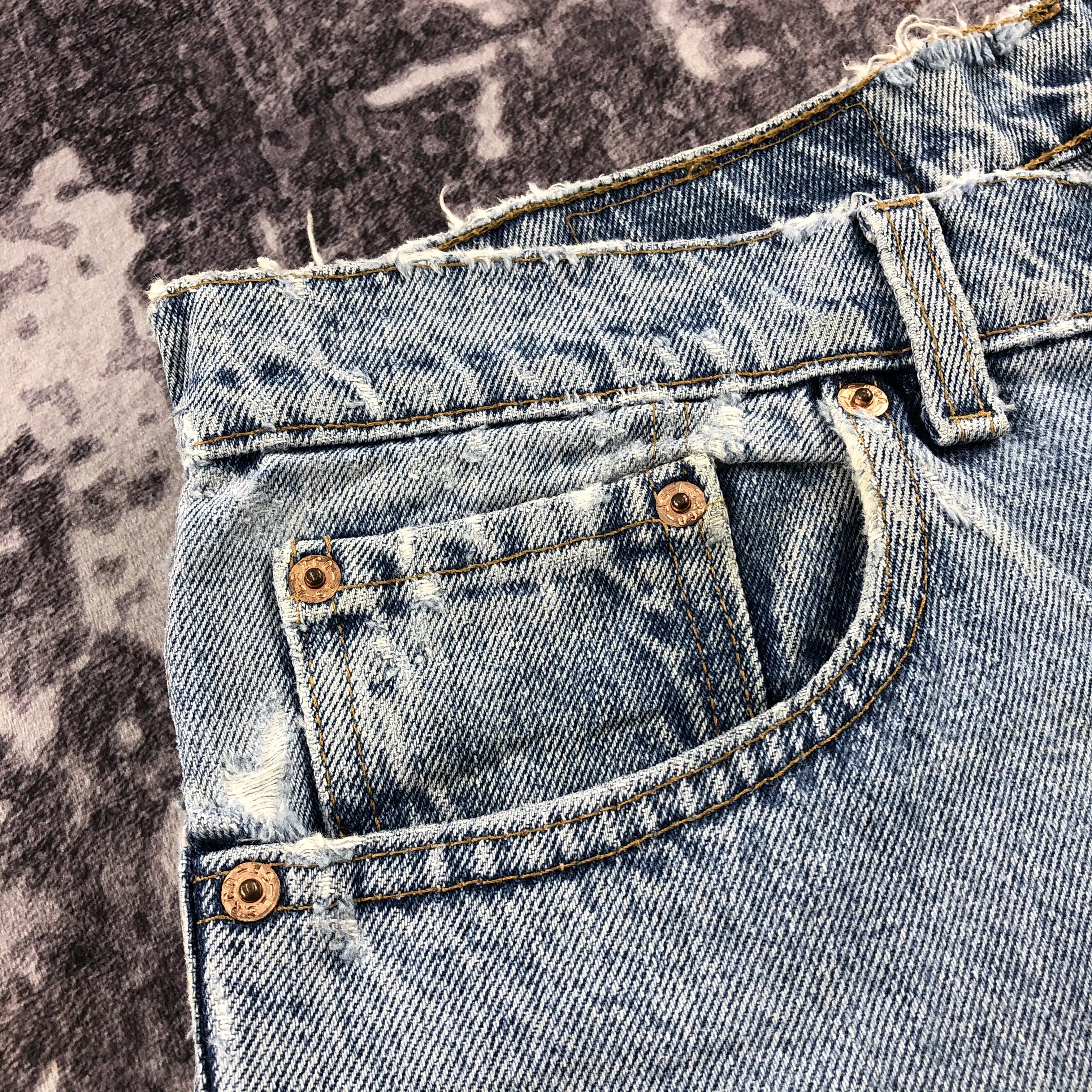 Levi's × Vintage Vintage 90s Light Wash Levis 550 Jeans-JM2606 Size US 33 - 9 Thumbnail