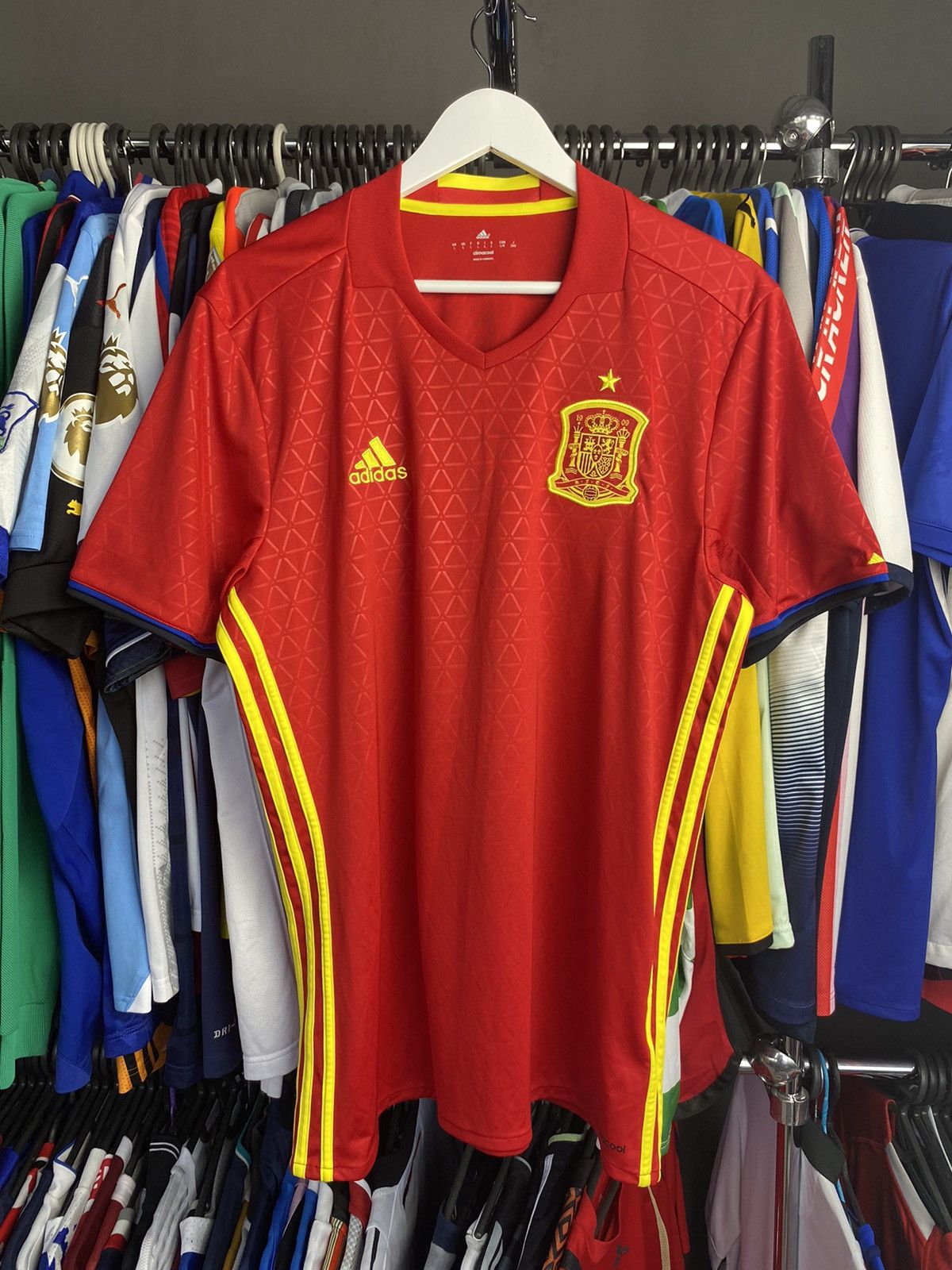 Adidas 2016/17 ADIDAS SPAIN HOME SOCCER FOOTBALL JERSEY SHIRT Size US L / EU 52-54 / 3 - 1 Thumbnail