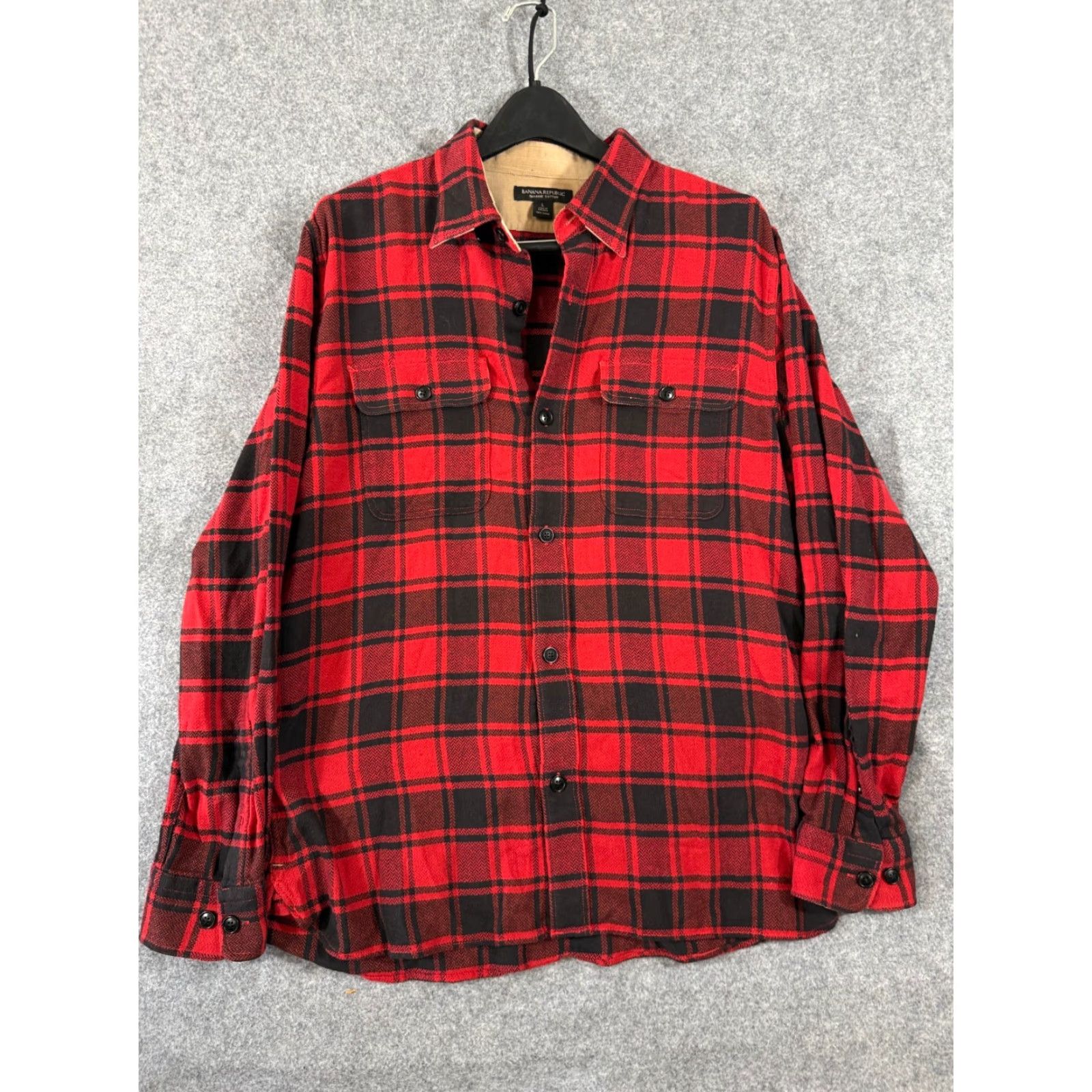 Banana Republic VINTAGE Banana Republic Shirt Mens L Red Black Plaid Flannel Button-Up Long Sleeve — Outdoor Pockets, Casual, Travel, 47 Chest, Regular Fit Size US L / EU 52-54 / 3 - 3 Thumbnail