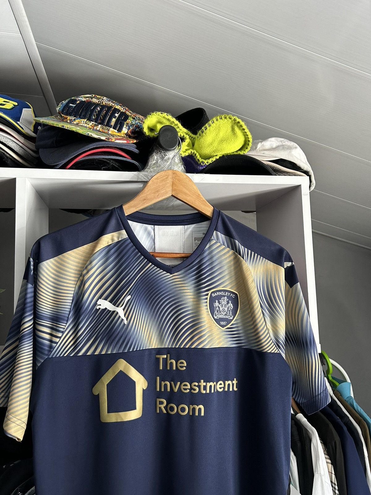 Puma Barnsley 2019/20 away puma soccer jersey Size US M / EU 48-50 / 2 - 2 Thumbnail