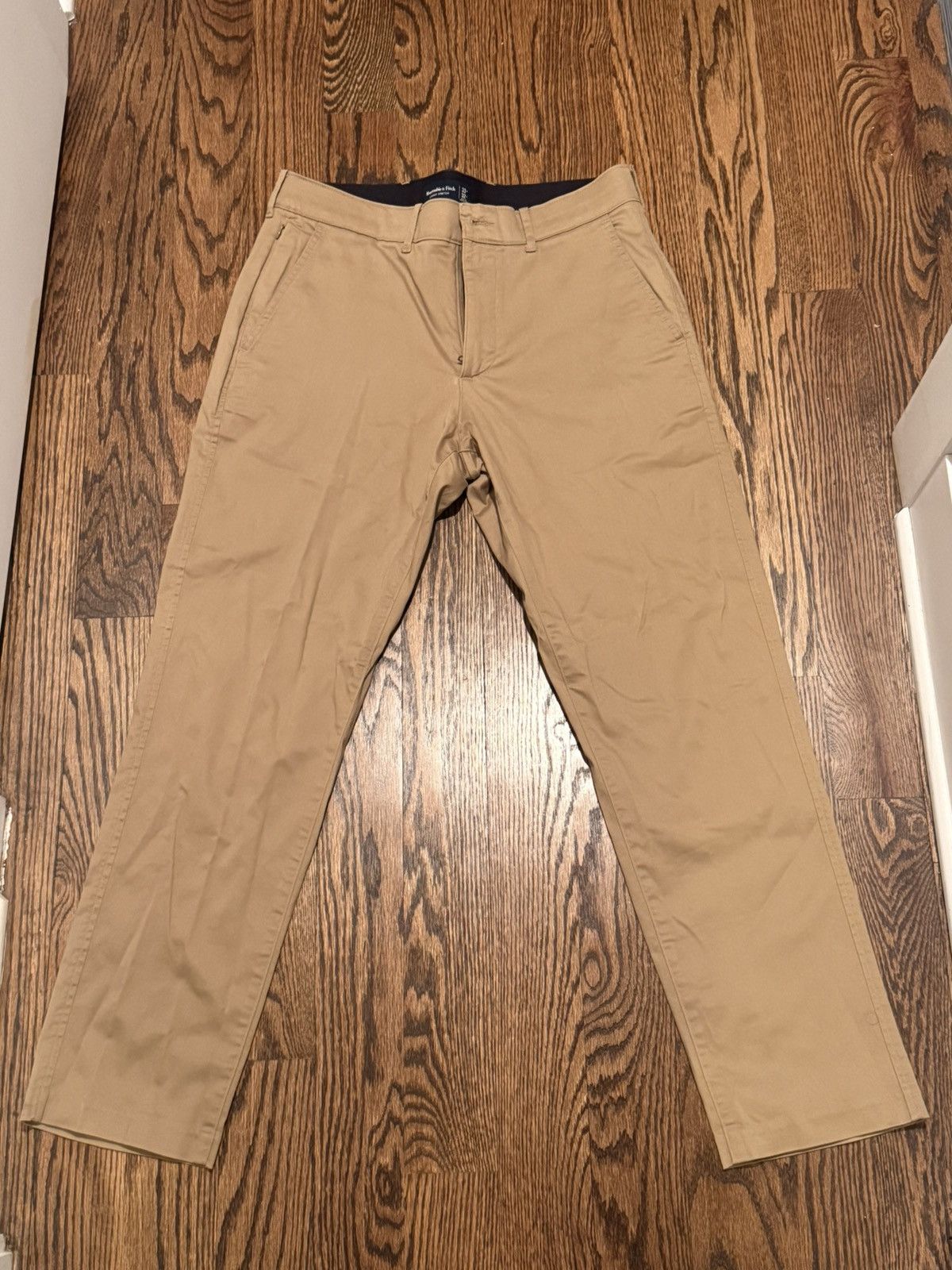 Abercrombie & Fitch Tan straight fit stretch chino pants Size US 33 - 1 Thumbnail