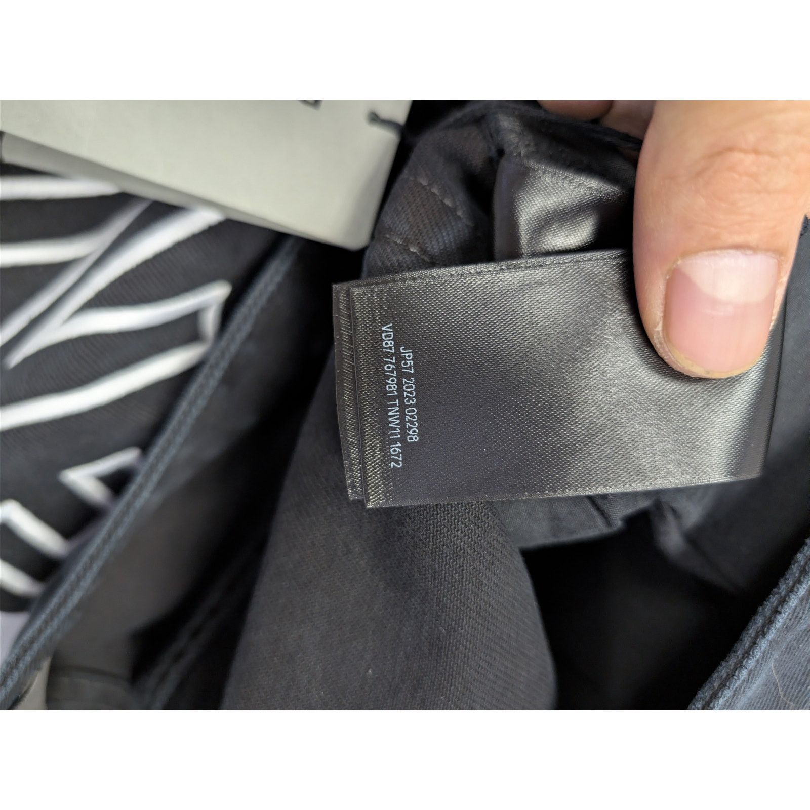 Balenciaga o1rshd1 Left Hand Denim Baggy Pants in Sunbleached Black Size US 28 / EU 44 - 17 Thumbnail