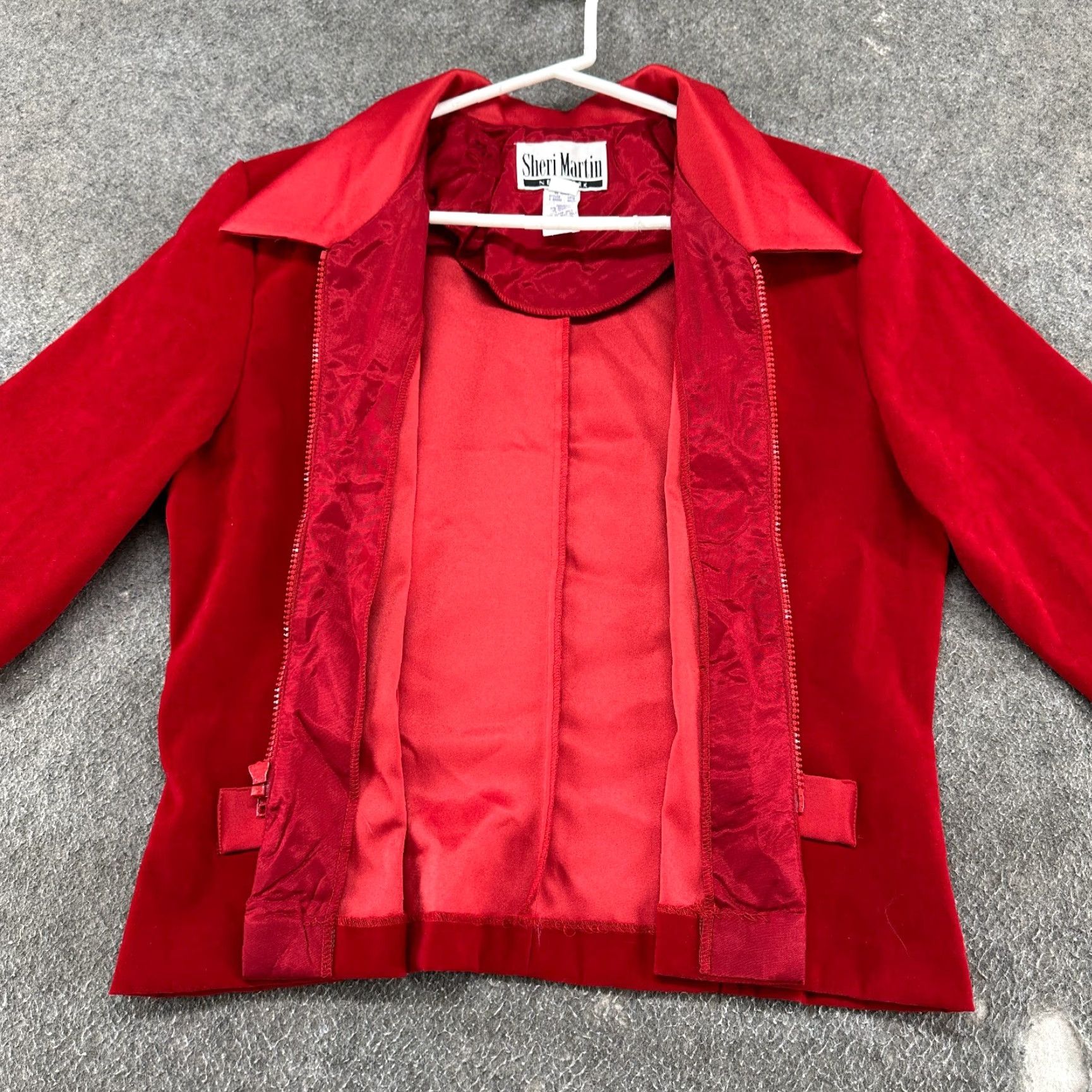 Velour VINTAGE Sheri Martin Jacket Womens 12 Red Cropped Boxy Full Zip Velour USA 90s Size XL / US 12-14 / IT 48-50 - 6 Thumbnail