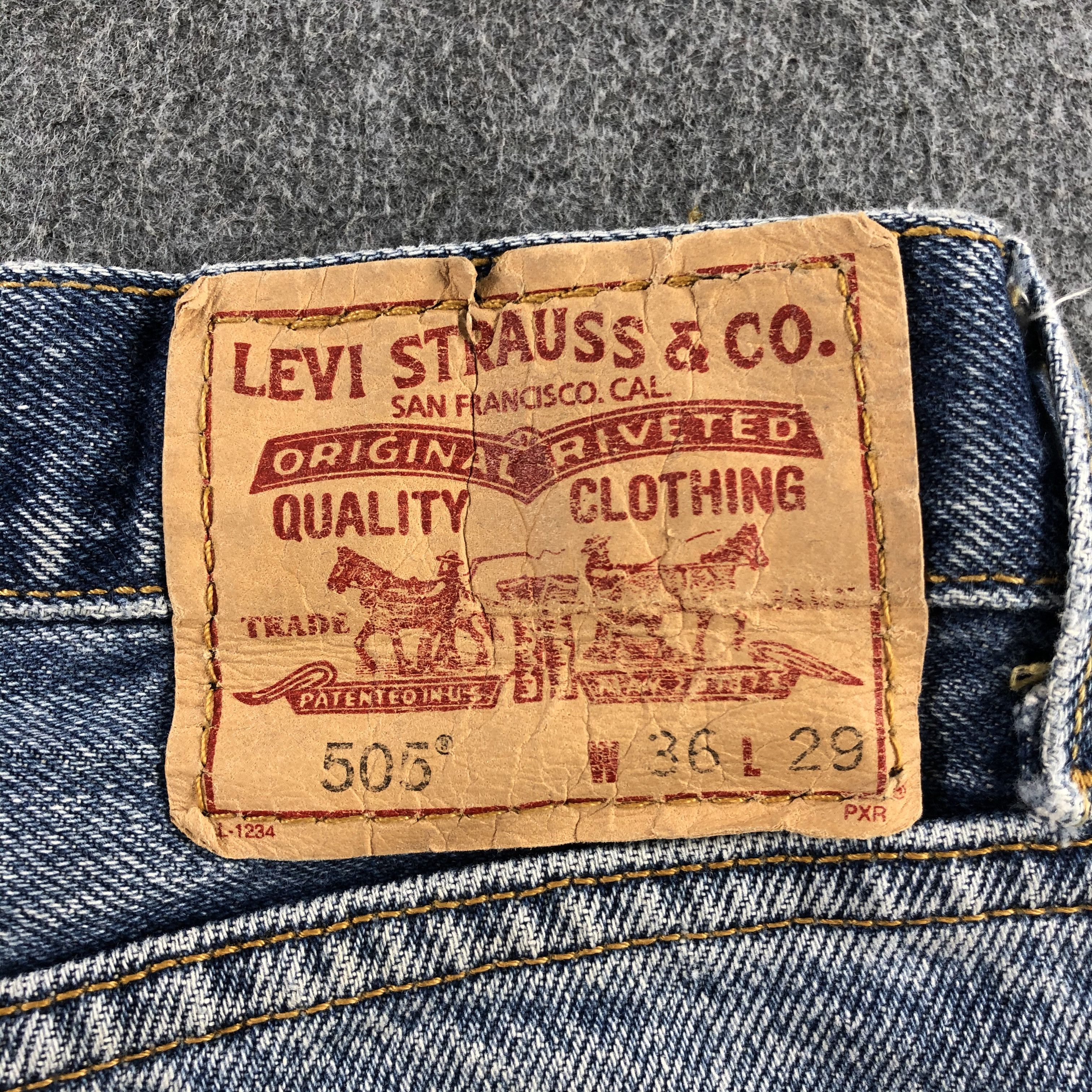 Levi's Vintage Blue Wash Levis 505 Jeans-J2275 Size US 35 - 5 Thumbnail