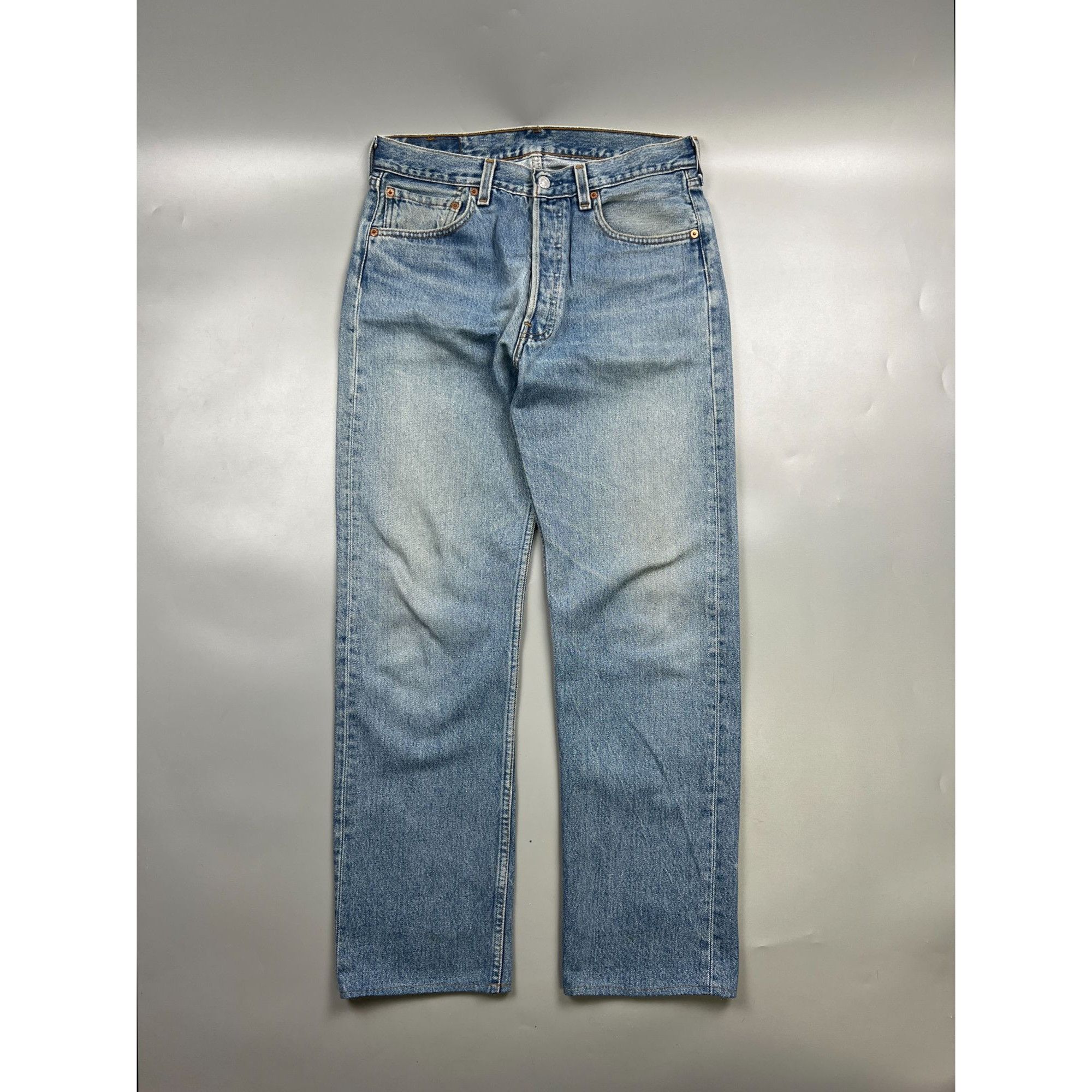 Levi's Levi’s 501 Made in USA Light Wash Denim Jeans Pants (Y0895) Size US 32 / EU 48 - 1 Thumbnail
