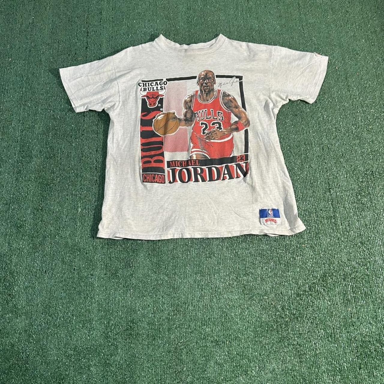 Nutmeg VINTAGE 1990S MICHAEL JORDAN NBA CHICAGO BULLS STAT-LINE T Size US L / EU 52-54 / 3 - 1 Thumbnail