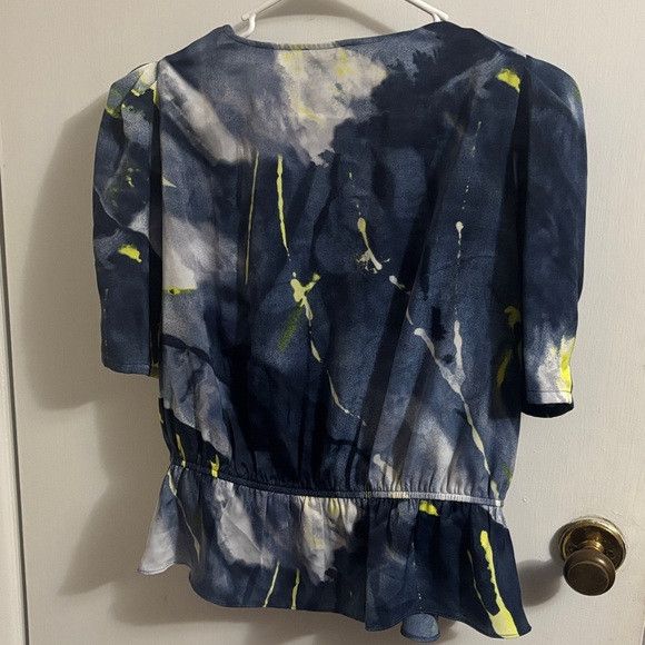 DKNY DKNY Navy Abstract V-Neck Peplum Top with Lime Accents L Size L / US 10 / IT 46 - 6 Thumbnail